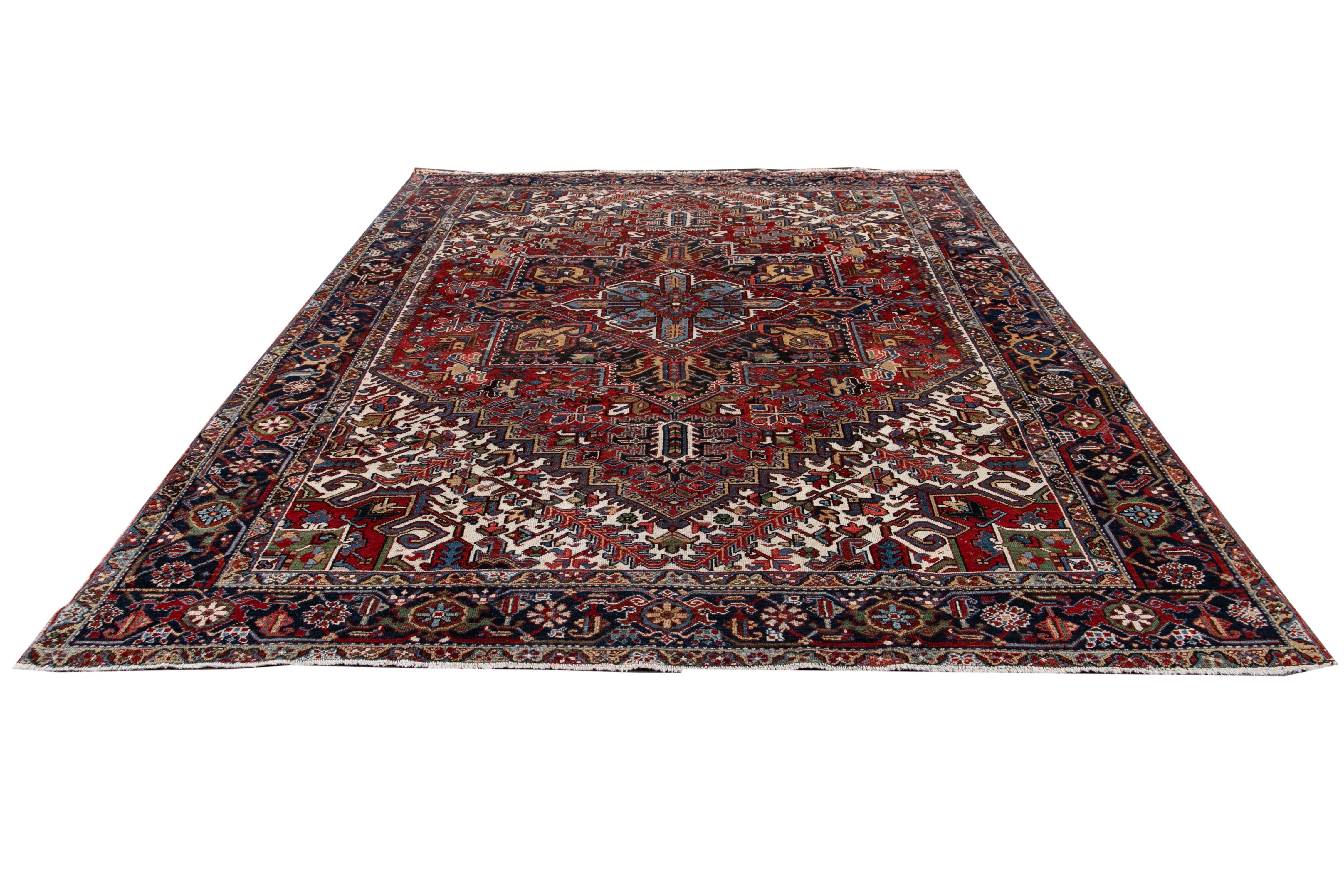 Early 20th Century Antique Heriz Wool Rug For Sale 15