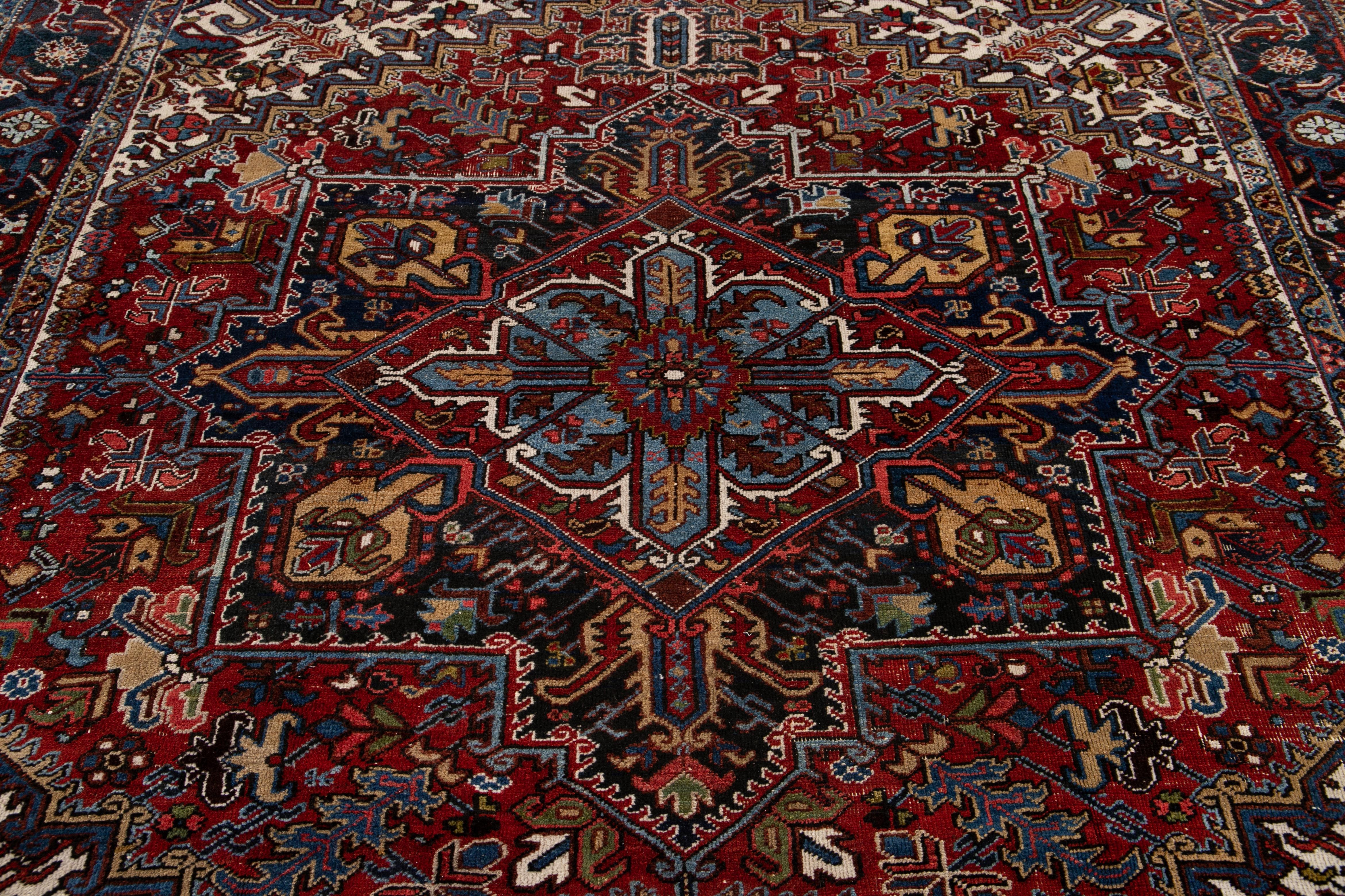 Early 20th Century Antique Heriz Wool Rug For Sale 10