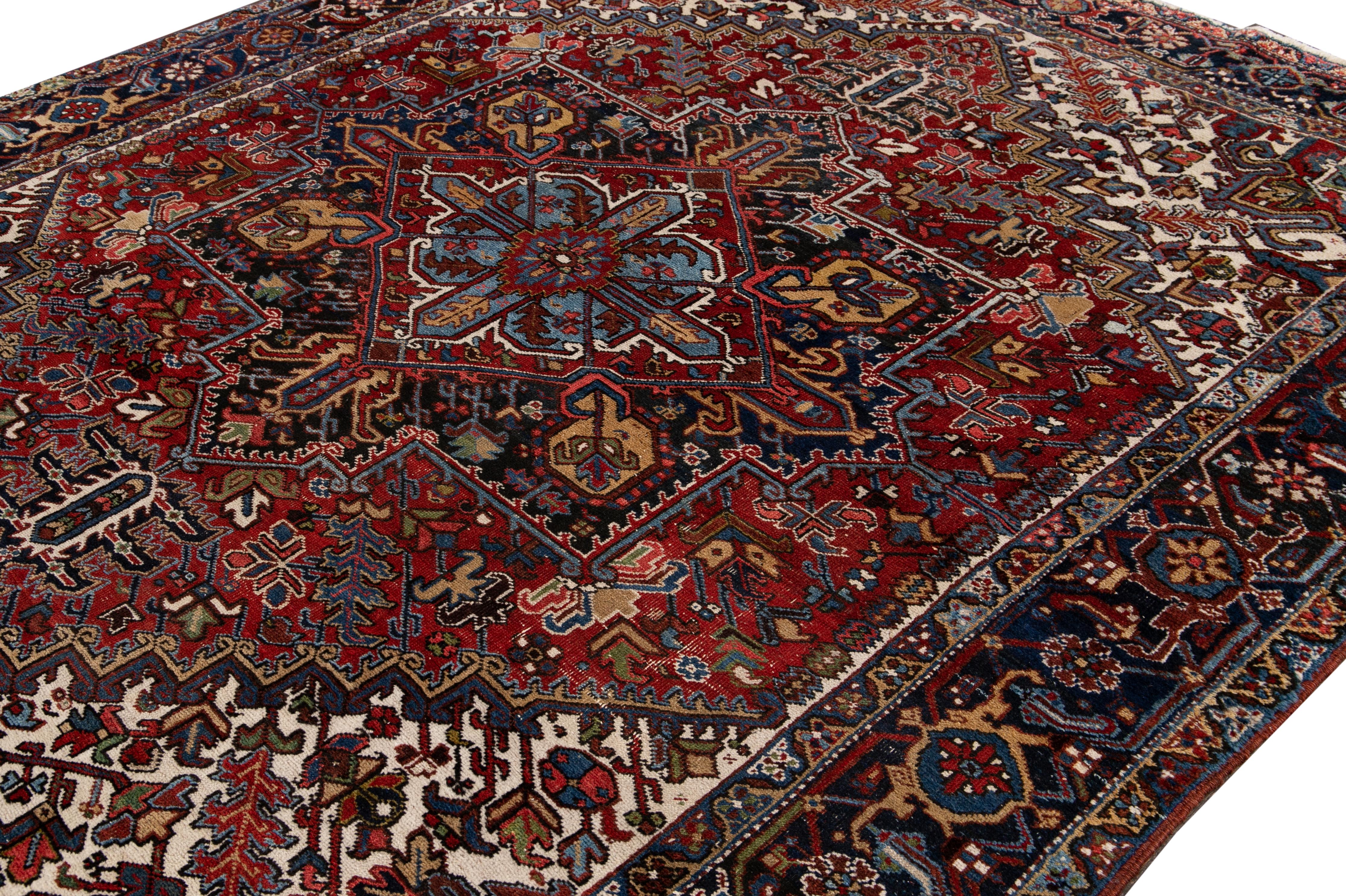 Early 20th Century Antique Heriz Wool Rug For Sale 1