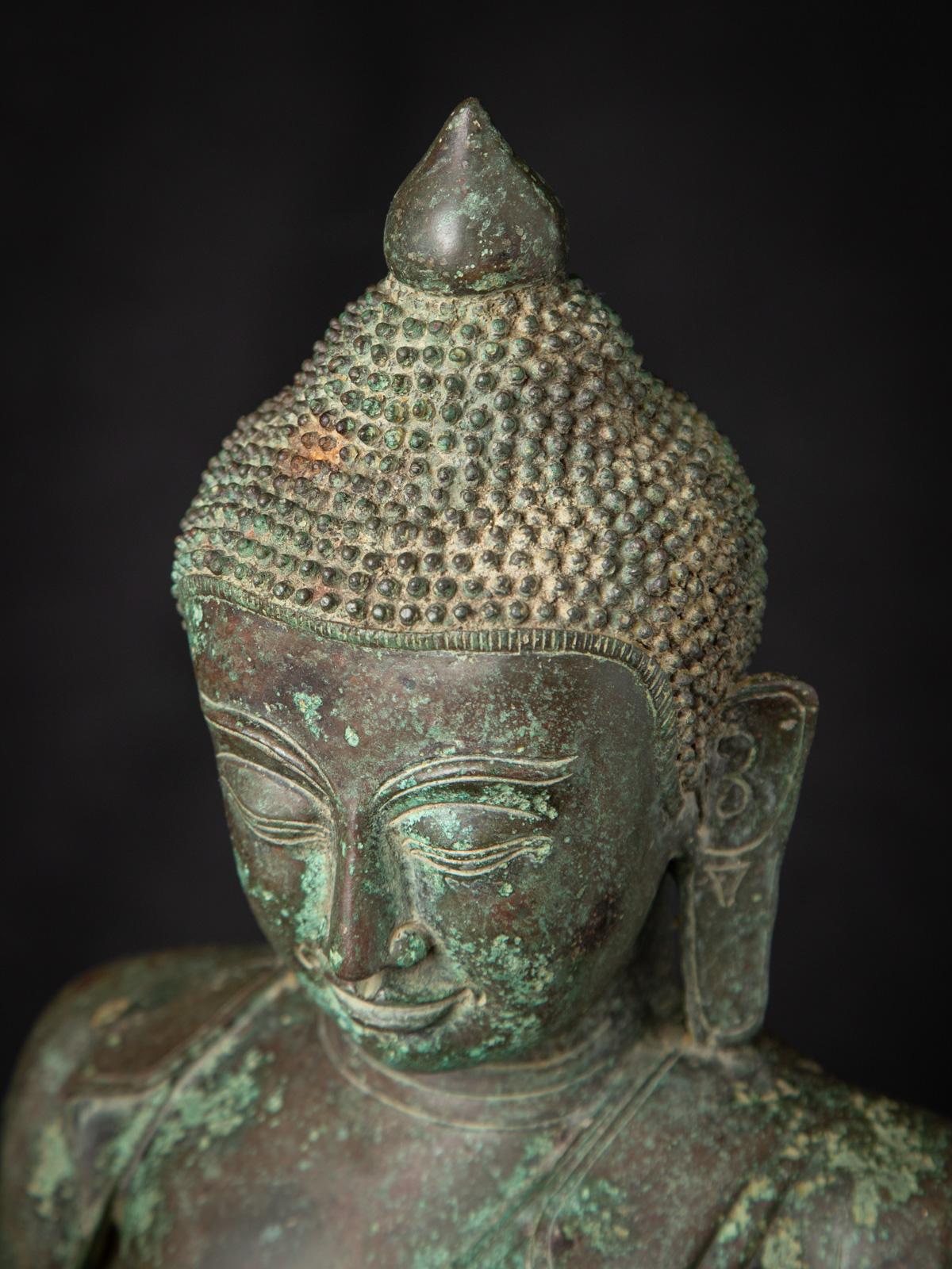 Début du 20e siècle Statue de Bouddha en bronze antique de Birmanie en vente 1