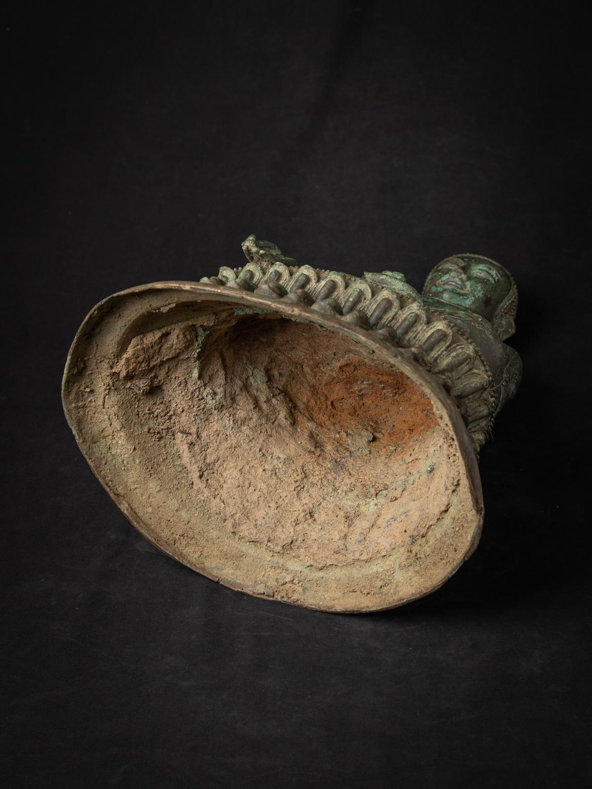 Début du 20e siècle Statue de Bouddha en bronze antique de Birmanie en vente 3