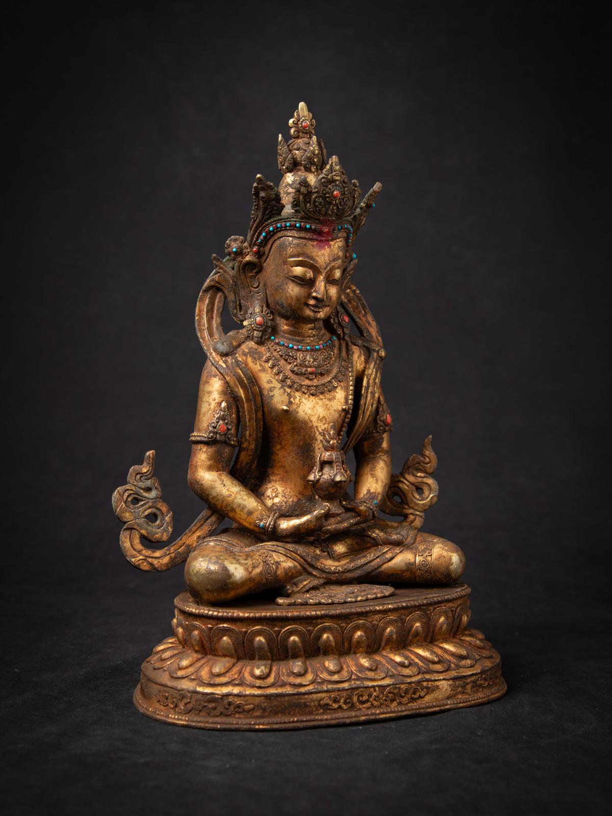 Early 20th century Antique bronze Nepali Aparmita Buddha statue For Sale 1