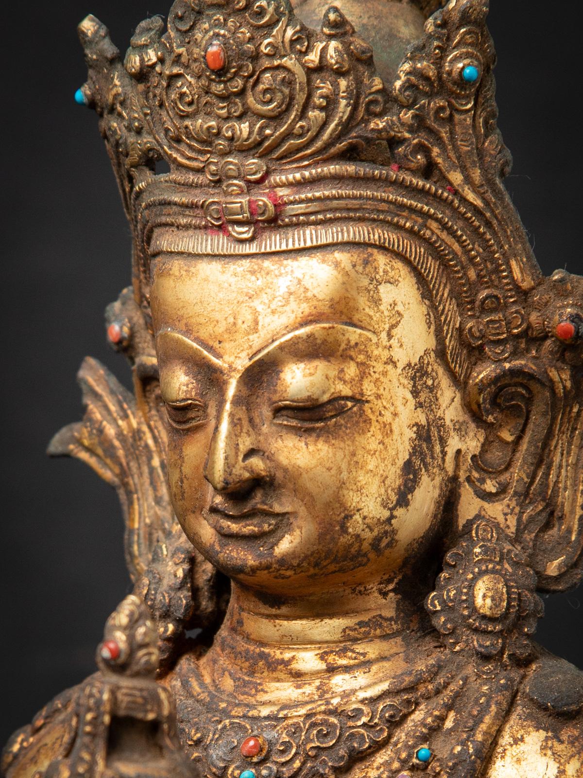Début du 20e siècle Statue népalaise Aparmita Budha en bronze ancien en vente 6
