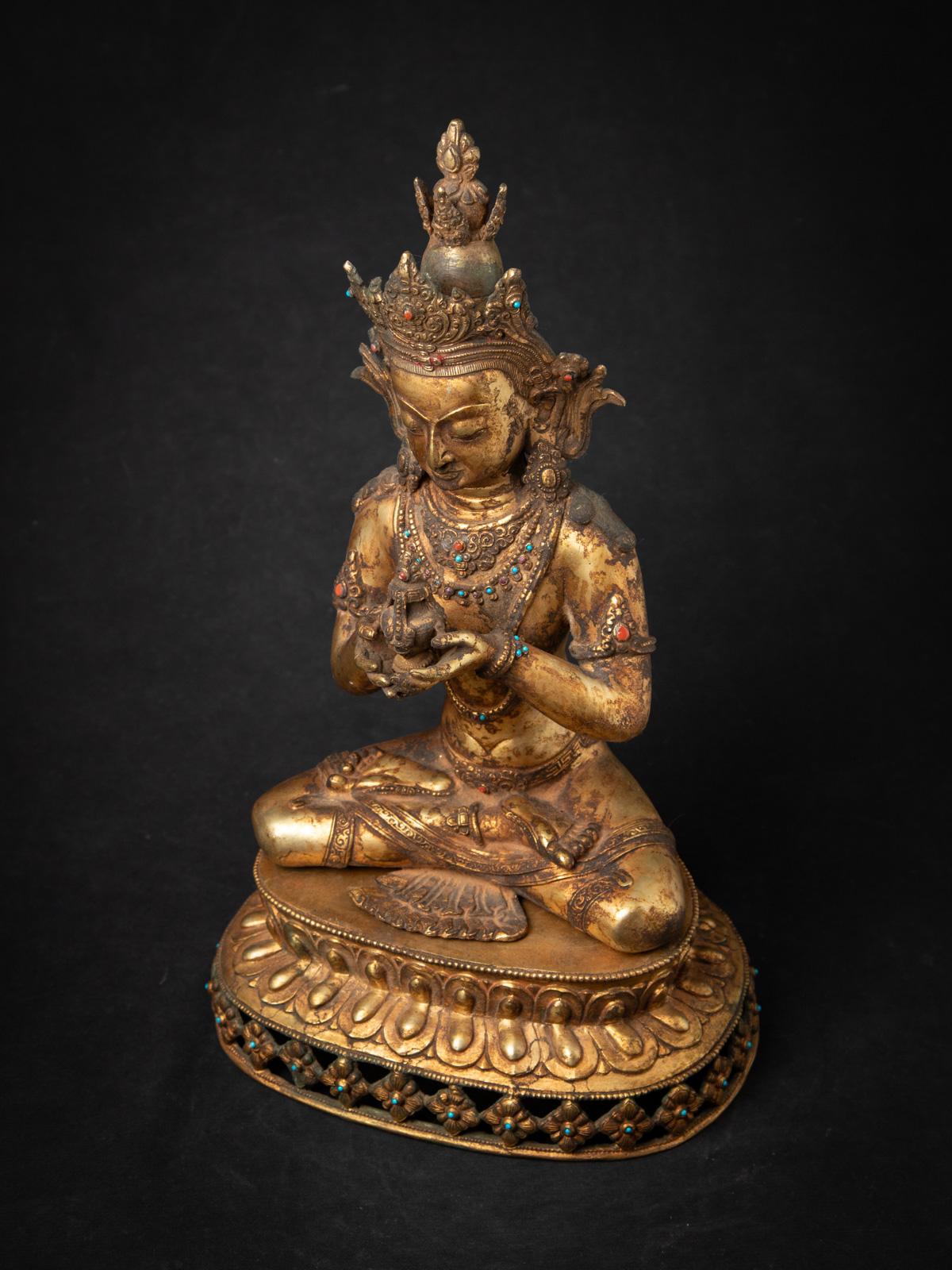 Début du 20e siècle Statue népalaise Aparmita Budha en bronze ancien en vente 7