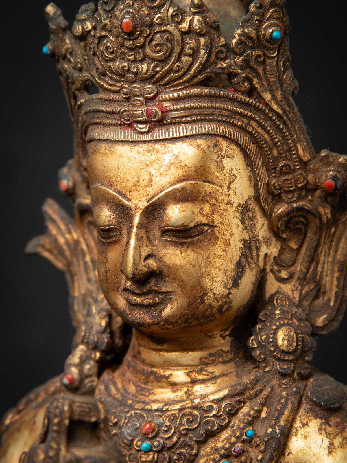 Début du 20e siècle Statue népalaise Aparmita Budha en bronze ancien en vente 9