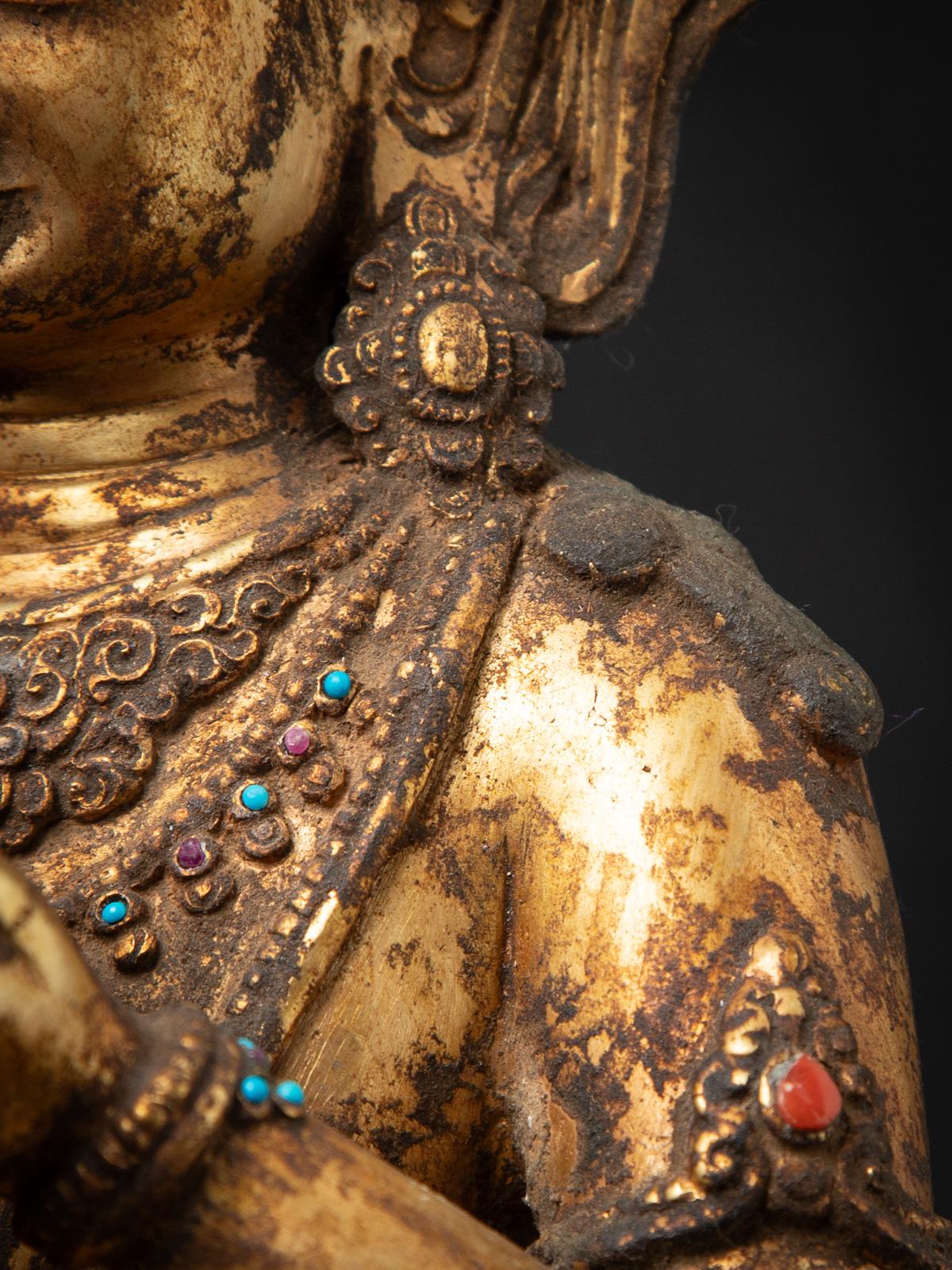 Début du 20e siècle Statue népalaise Aparmita Budha en bronze ancien en vente 11