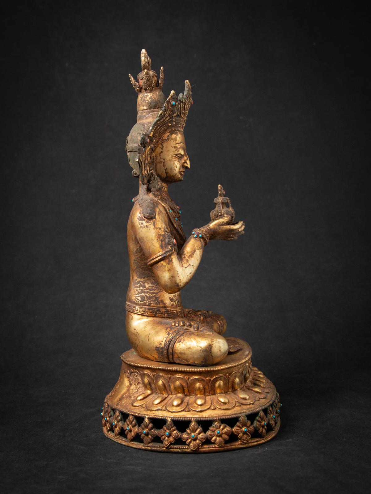 20ième siècle Début du 20e siècle Statue népalaise Aparmita Budha en bronze ancien en vente