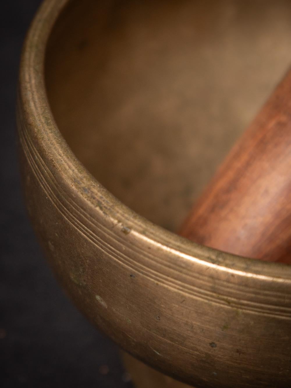 Bronze  Early 20th century Antique bronze Nepali Naga Singing bowl from Nepal
