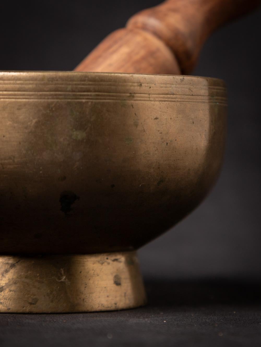  Early 20th century Antique bronze Nepali Naga Singing bowl from Nepal 3
