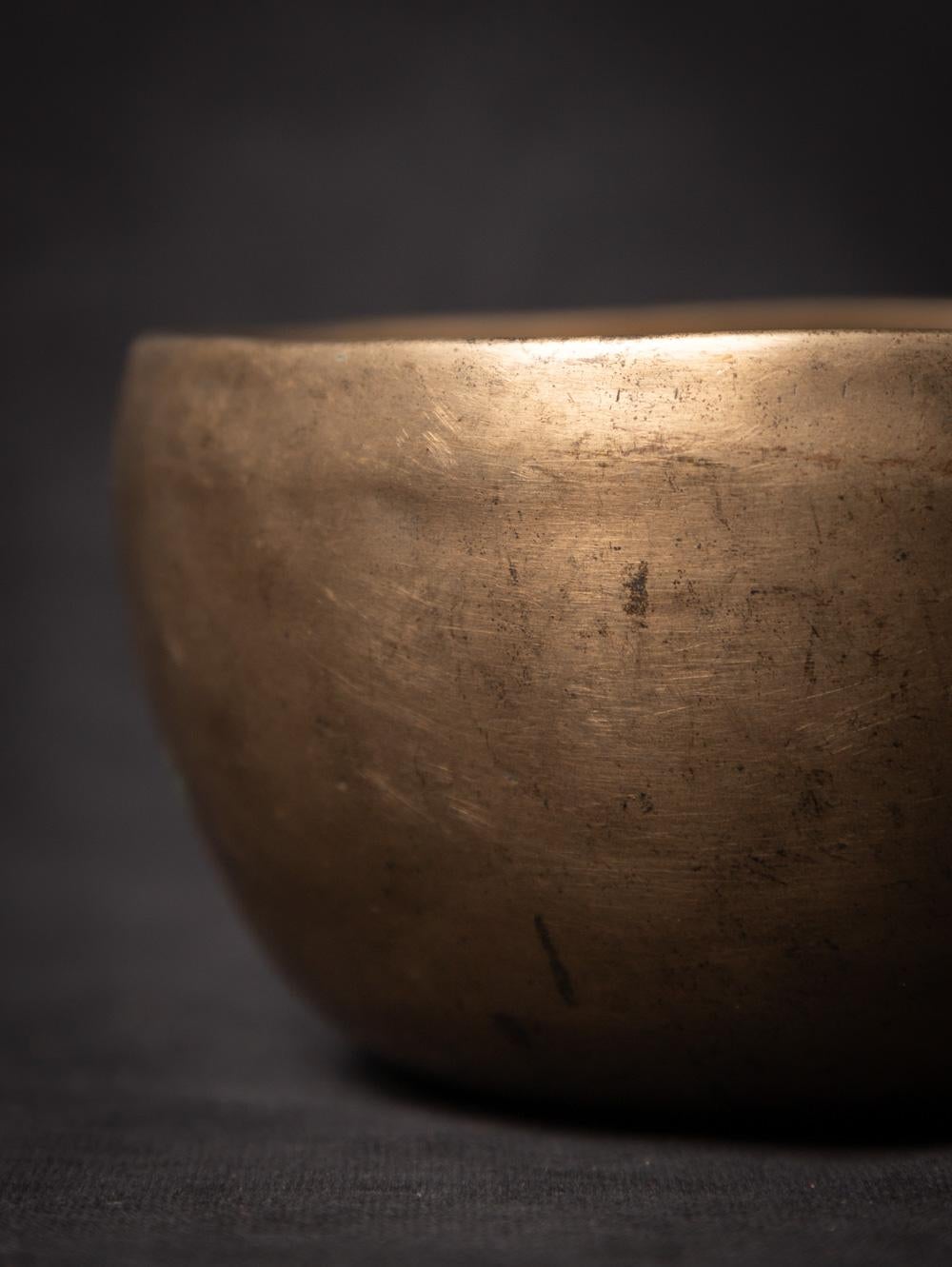 Early 20th century Antique bronze Nepali Singing bowl - OriginalBuddhas 4