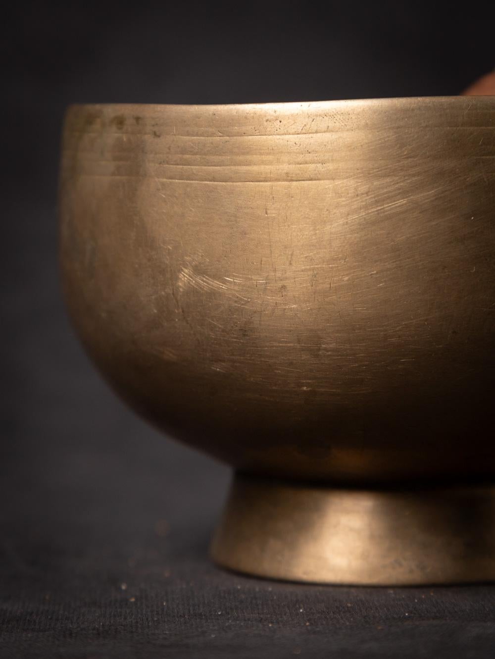 Early 20th century antique bronze Nepali Singing bowl - OriginalBuddhas For Sale 5