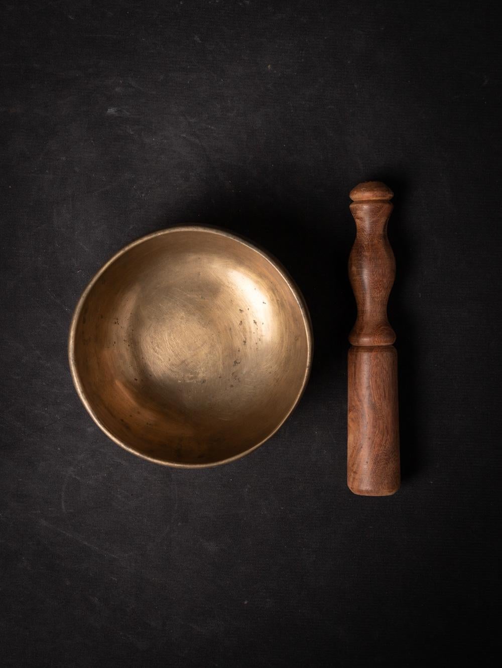 Early 20th century Antique bronze Nepali Singing bowl - OriginalBuddhas 5