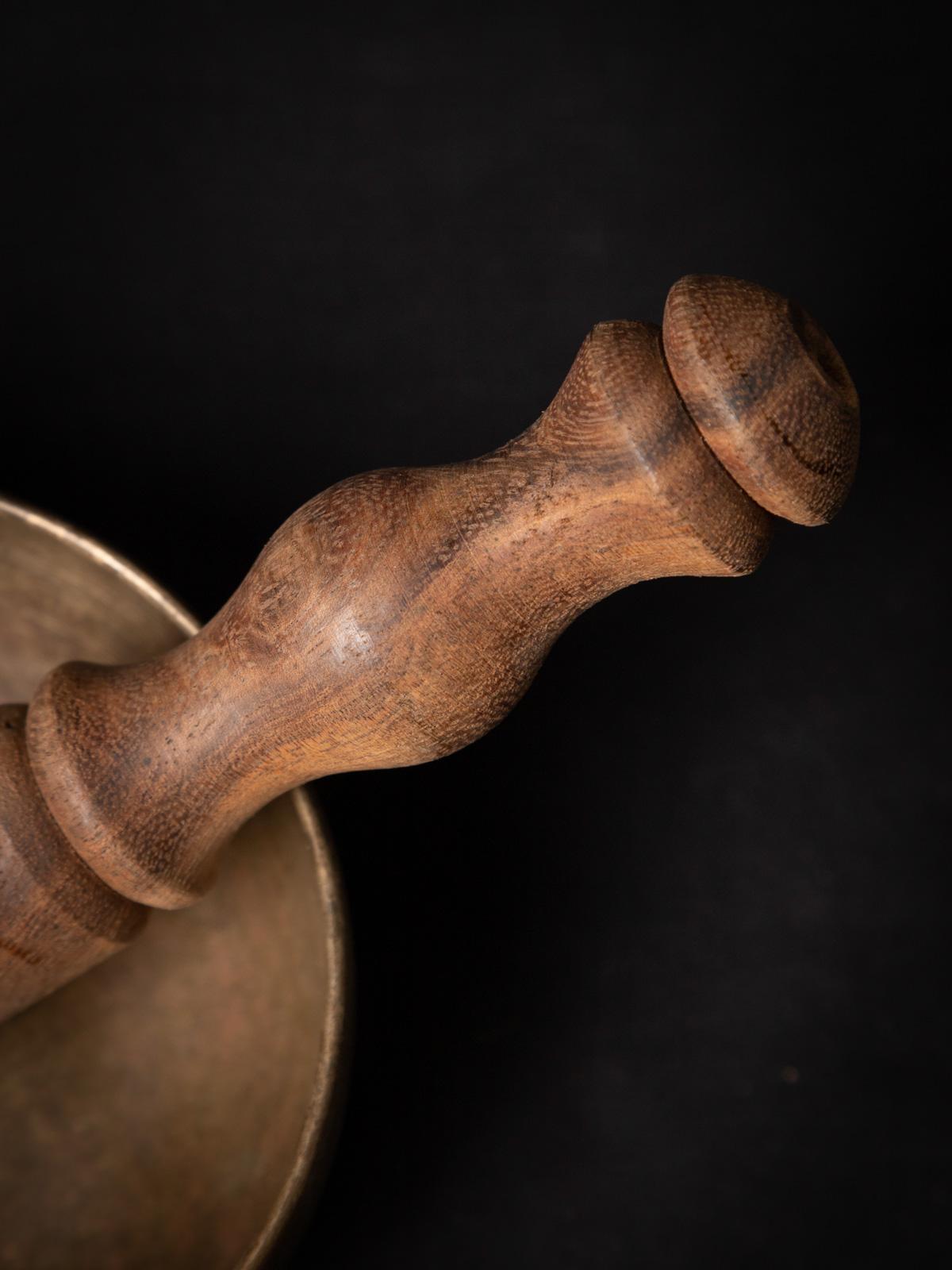 Early 20th century antique bronze Nepali Singing bowl - OriginalBuddhas 7