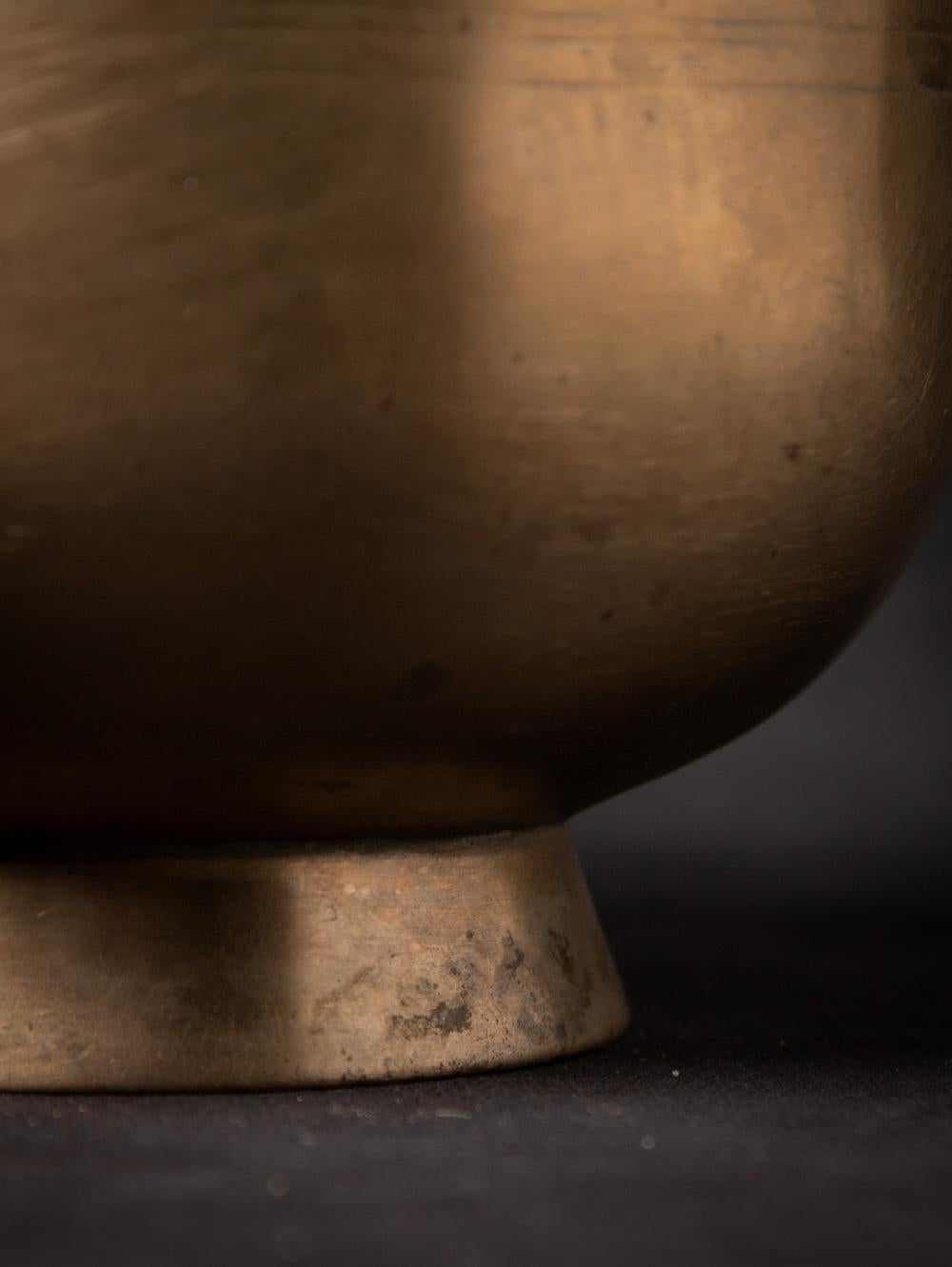 Early 20th century antique bronze Nepali Singing bowl - OriginalBuddhas For Sale 7