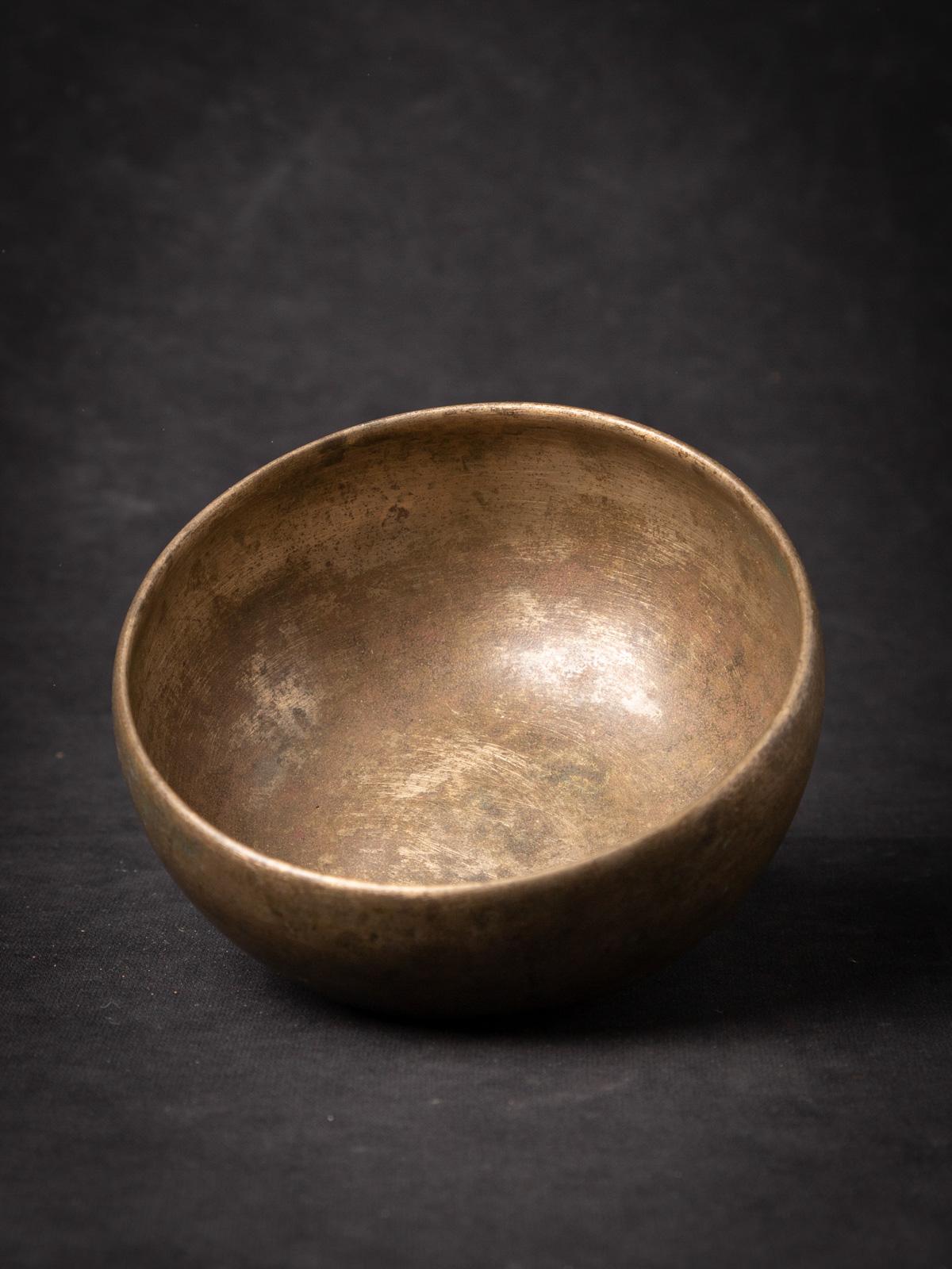 Nepalese Early 20th century antique bronze Nepali Singing bowl - OriginalBuddhas