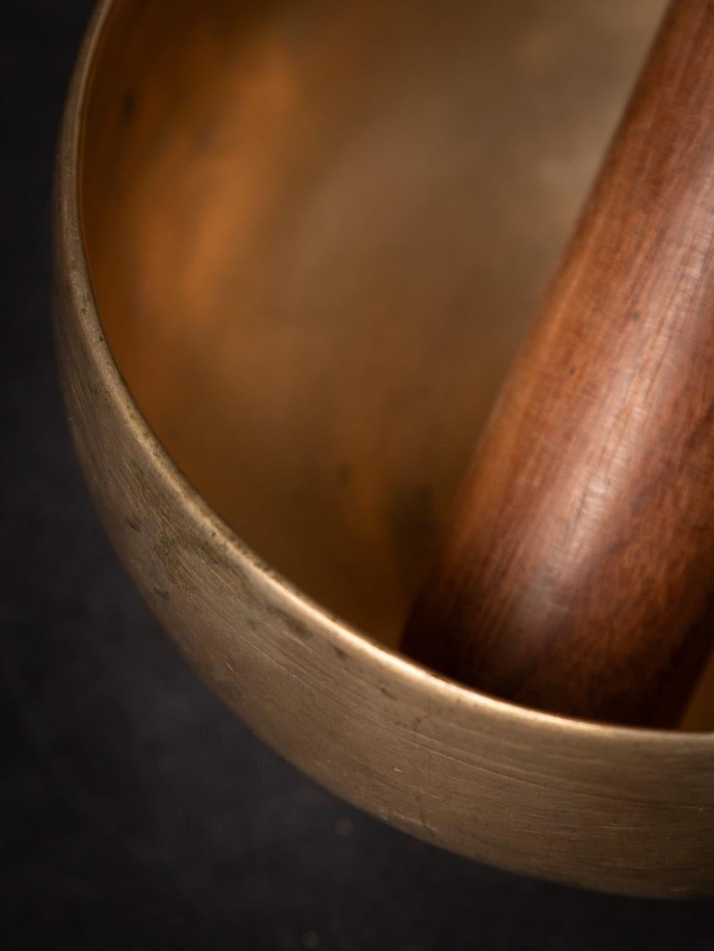 Early 20th century antique bronze Nepali Singing bowl - OriginalBuddhas For Sale 3