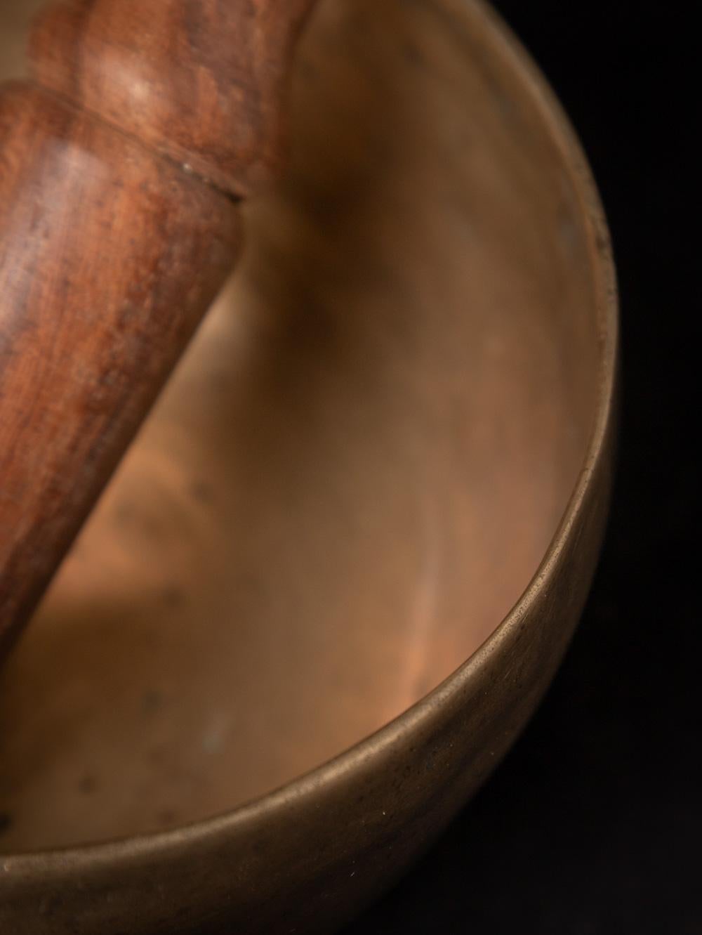 Early 20th century Antique bronze Nepali Singing bowl - OriginalBuddhas 3