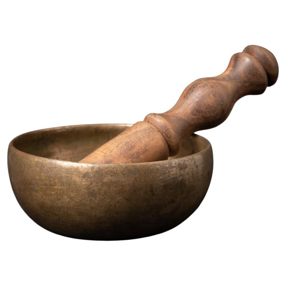 Early 20th century antique bronze Nepali Singing bowl - OriginalBuddhas