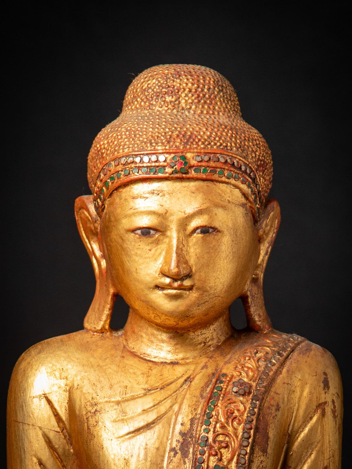 20ième siècle Statue de Bouddha Mandalay de Birmanie du début du 20e siècle en vente