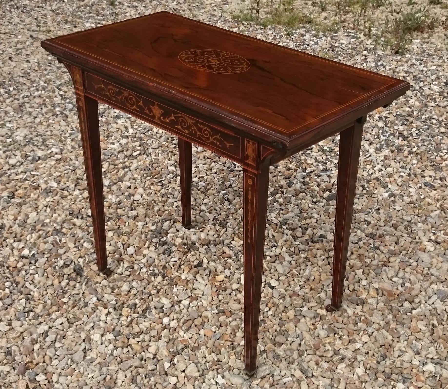 Early 20th Century Antique Card Table with Fine Inlaid Decoration In Excellent Condition In Gloucestershire, GB