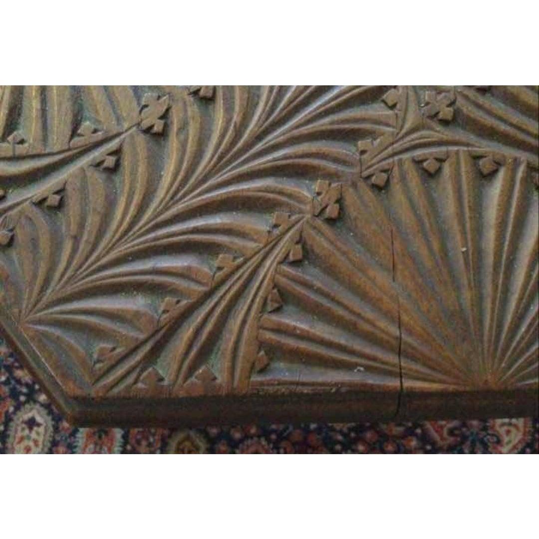 Antiker geschnitzter Holzstuhl aus dem frühen 20. Jahrhundert im Angebot 2