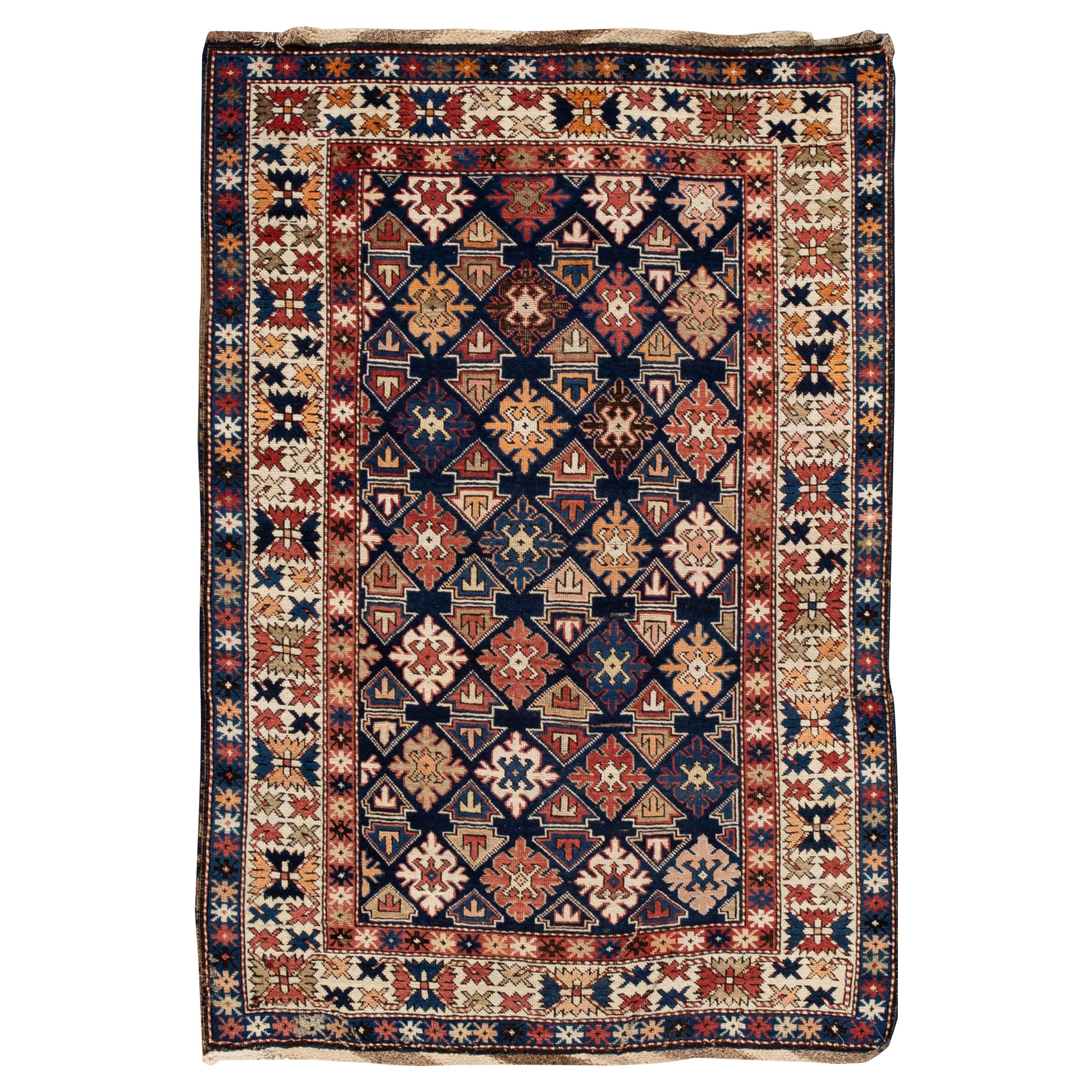 Tapis en laine caucasien ancien du début du 20e siècle