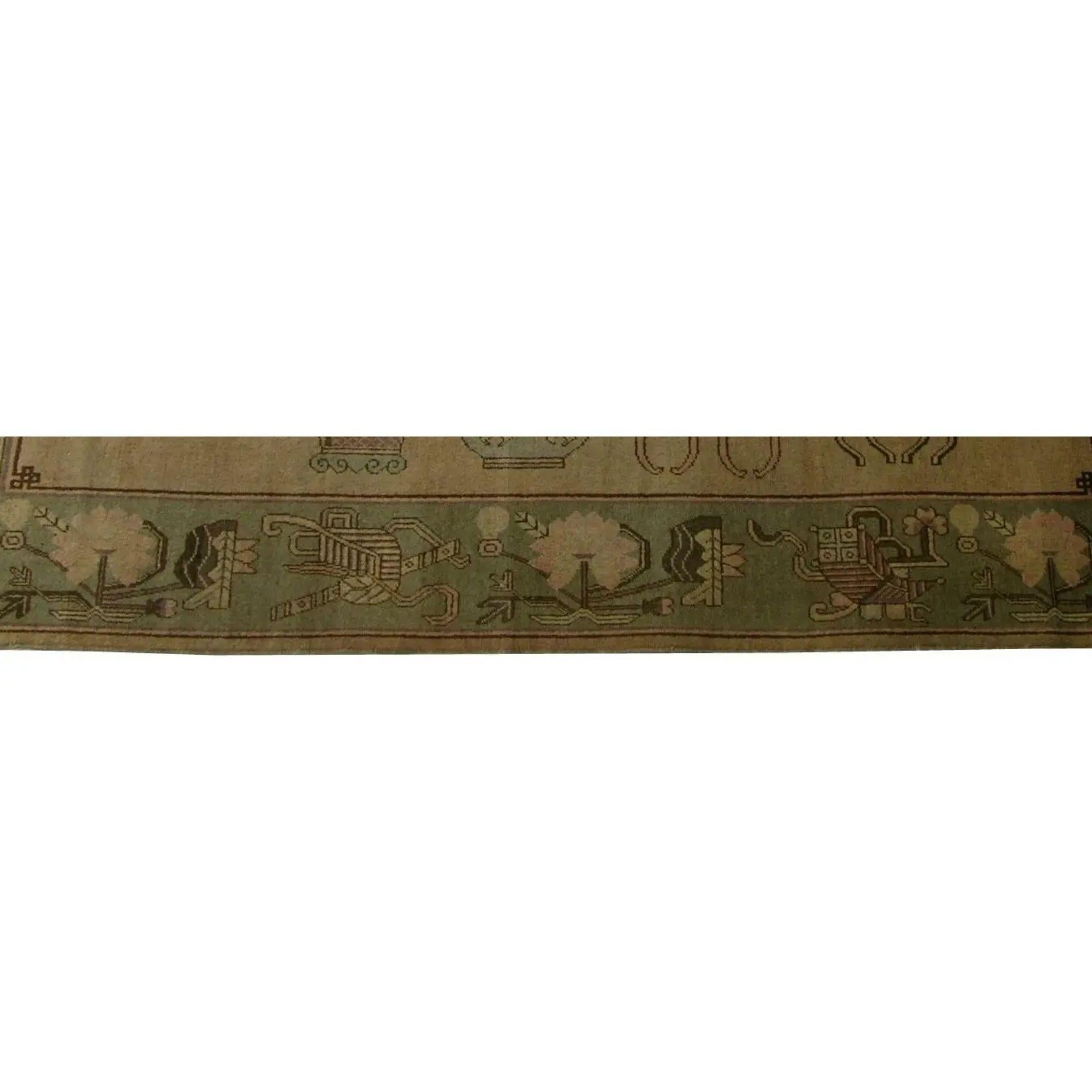 Antiker Khotan- Samarkand-Teppich aus Zentralasien des frühen 20. Jahrhunderts 9'9'' X 5'7'' (Frühes 20. Jahrhundert) im Angebot