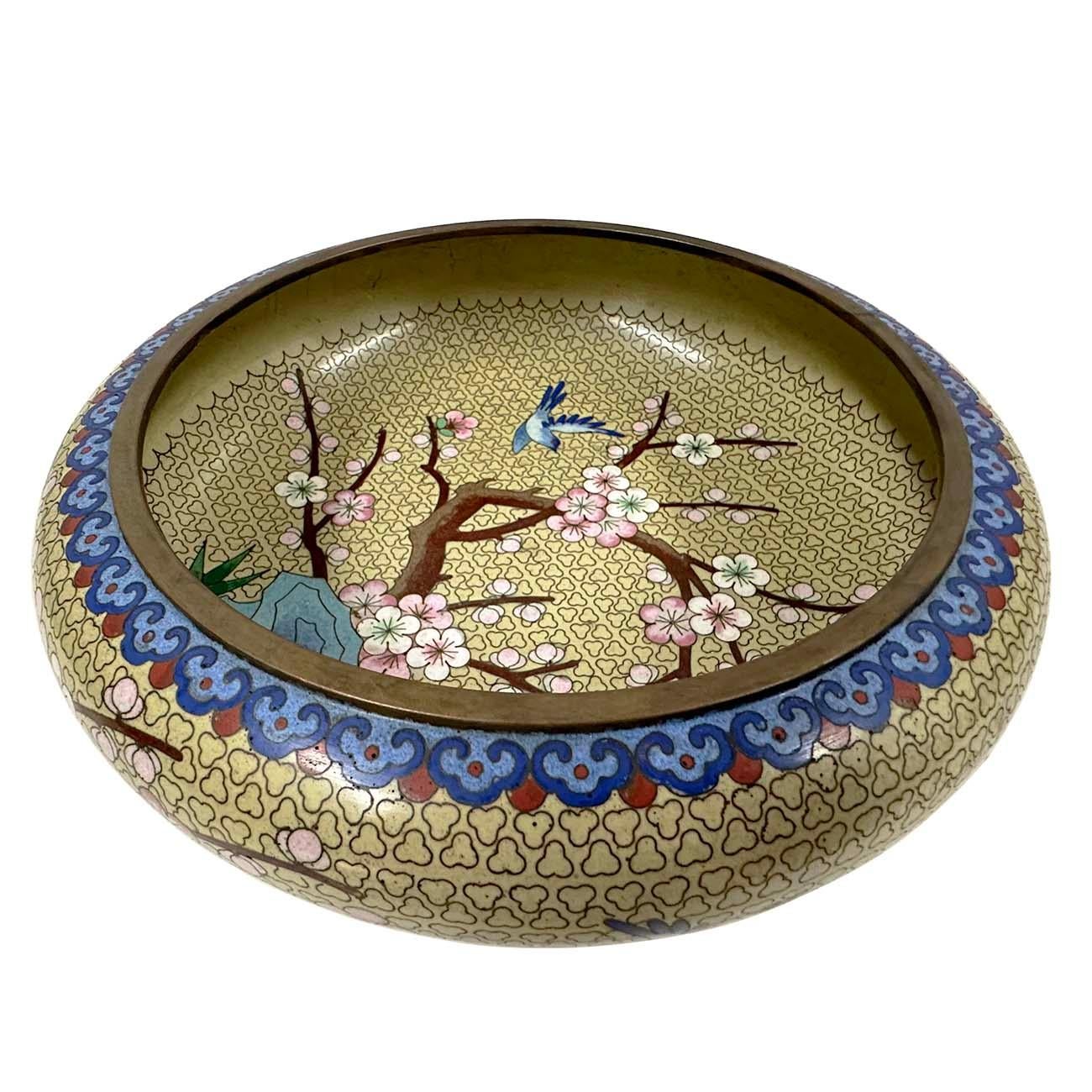 Bol en cloisonné chinois ancien du début du 20e siècle en vente 2