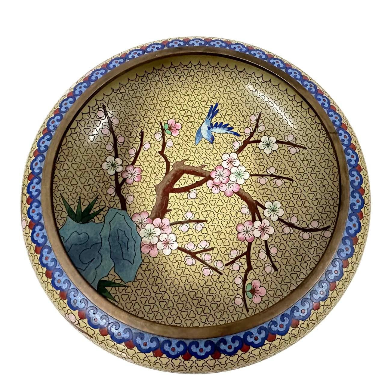 Bol en cloisonné chinois ancien du début du 20e siècle en vente 3