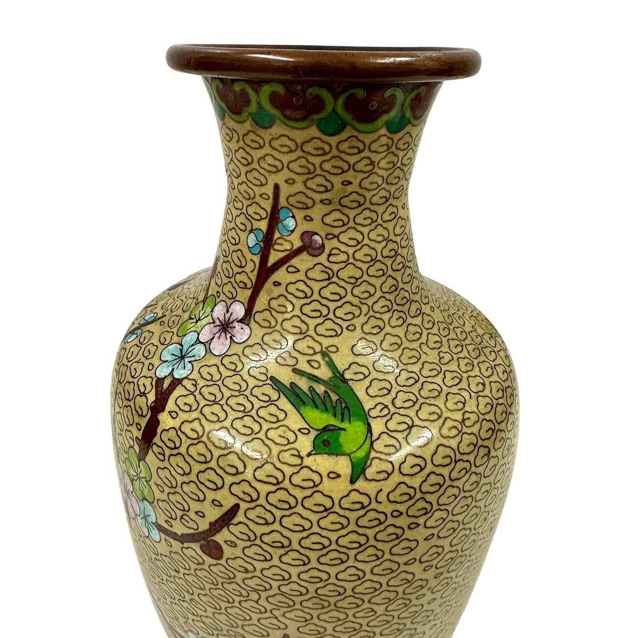Early 20th Century Antique Chinese Cloisonne Vase For Sale 1
