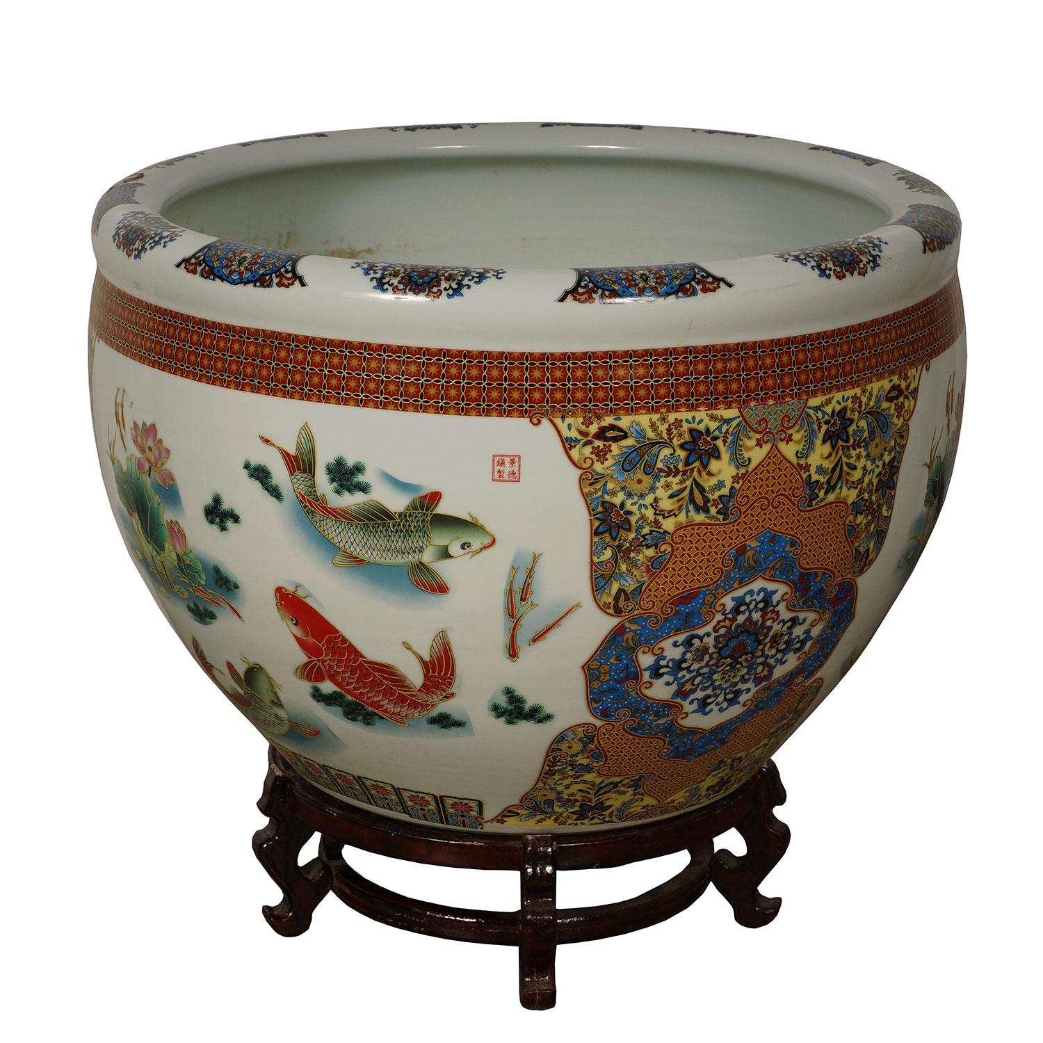 Chinese Export Early 20th Century Antique Chinese Famille Rose Porcelain Fish Bowl, Planter For Sale