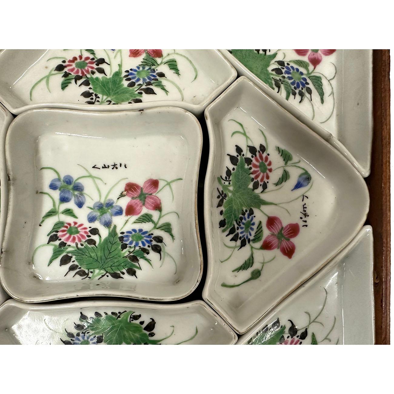 Early 20th Century Antique Chinese Famille Rose Sweetmeat Dishes set with Wooden In Good Condition For Sale In Pomona, CA