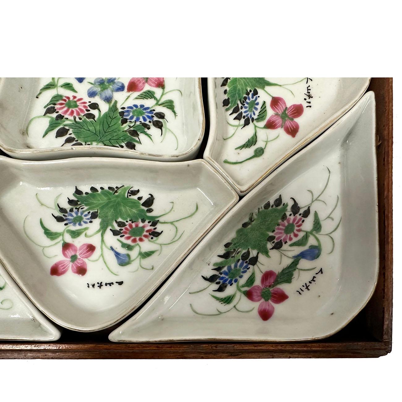 Early 20th Century Antique Chinese Famille Rose Sweetmeat Dishes set with Wooden For Sale 1