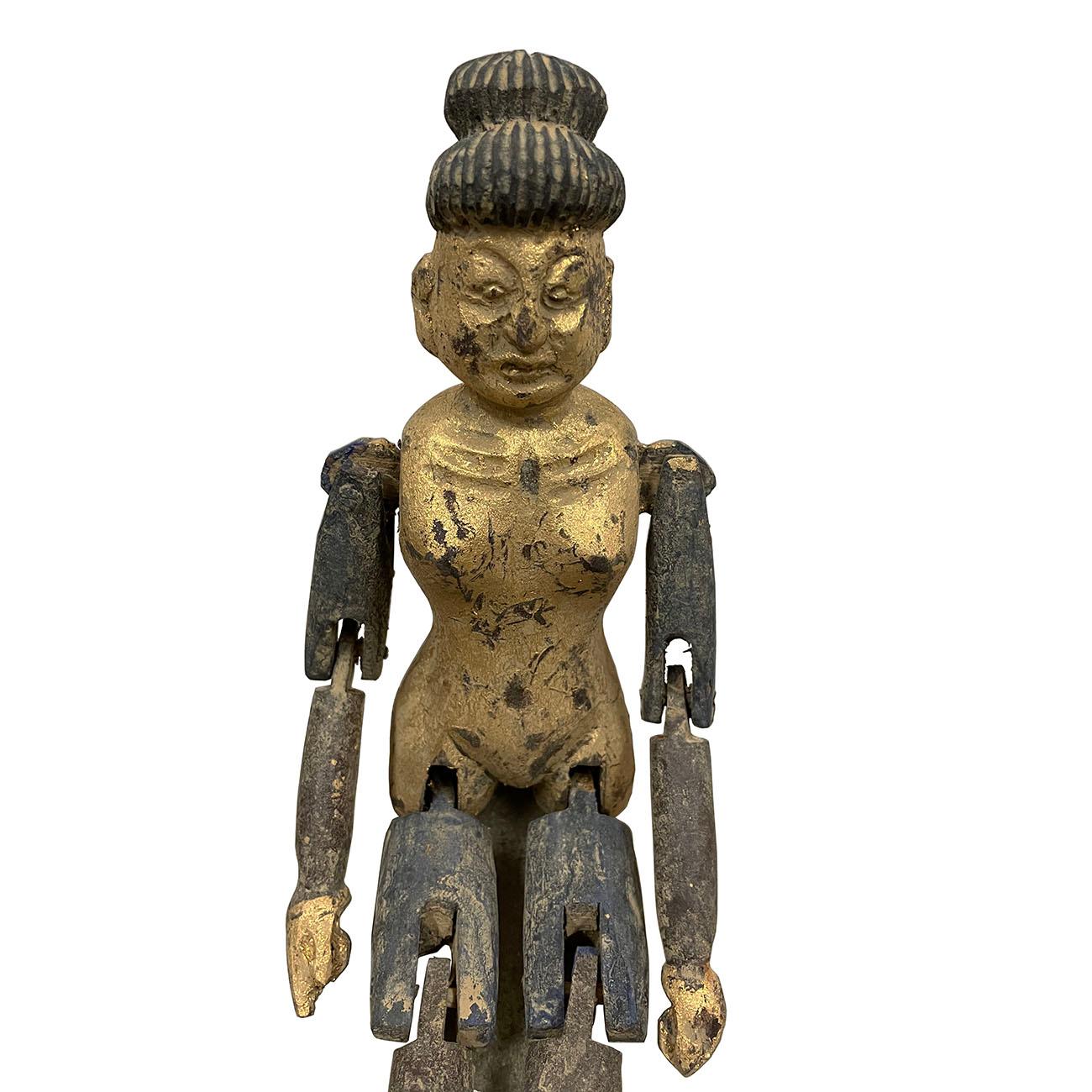 Antikes chinesisches vergoldetes, geschnitztes Jagdholz-Spielzeug des frühen 20. Jahrhunderts (Vergoldet) im Angebot