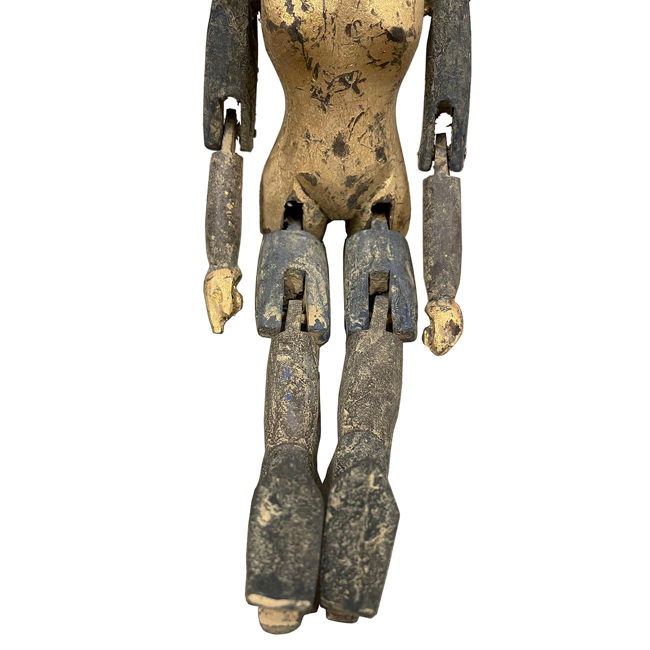 Antikes chinesisches vergoldetes, geschnitztes Jagdholz-Spielzeug des frühen 20. Jahrhunderts im Zustand „Gut“ im Angebot in Pomona, CA