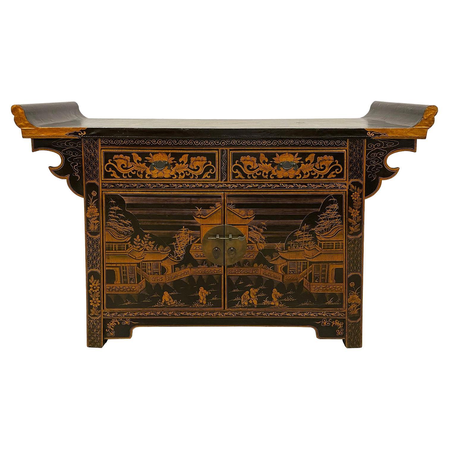 Mobile d'altare antico in lacca cinese dei primi del Novecento, credenza