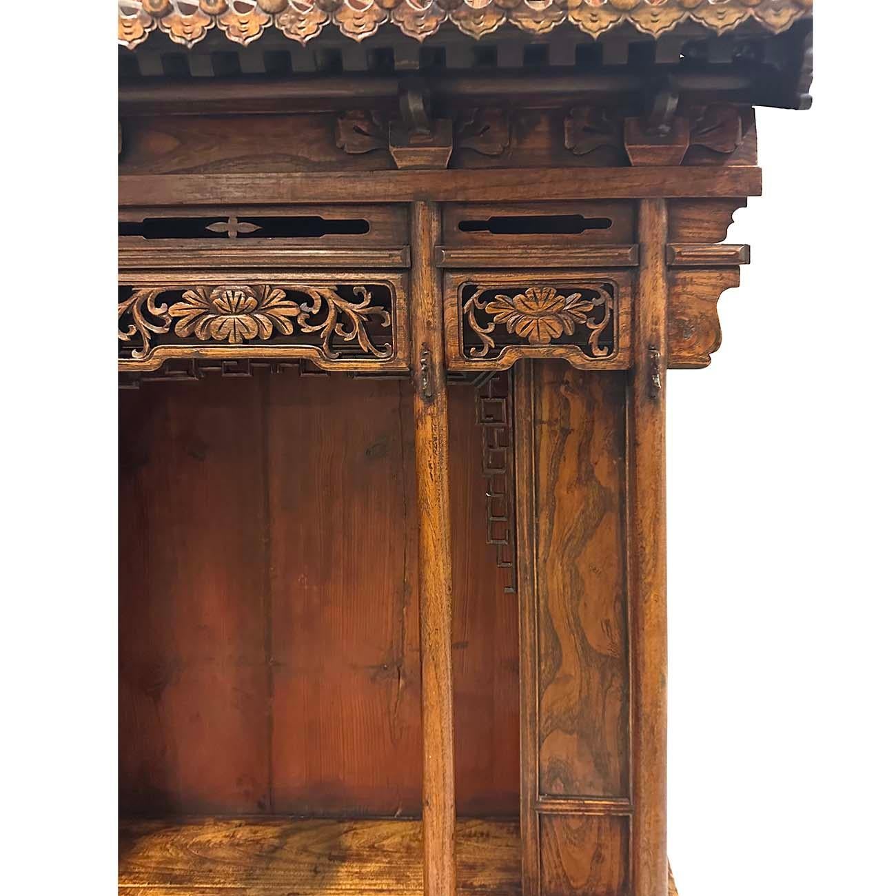 Antiker chinesischer geschnitzter Altar/Buddha-Haus/Shrine aus Holz, frühes 20. Jahrhundert im Angebot 4