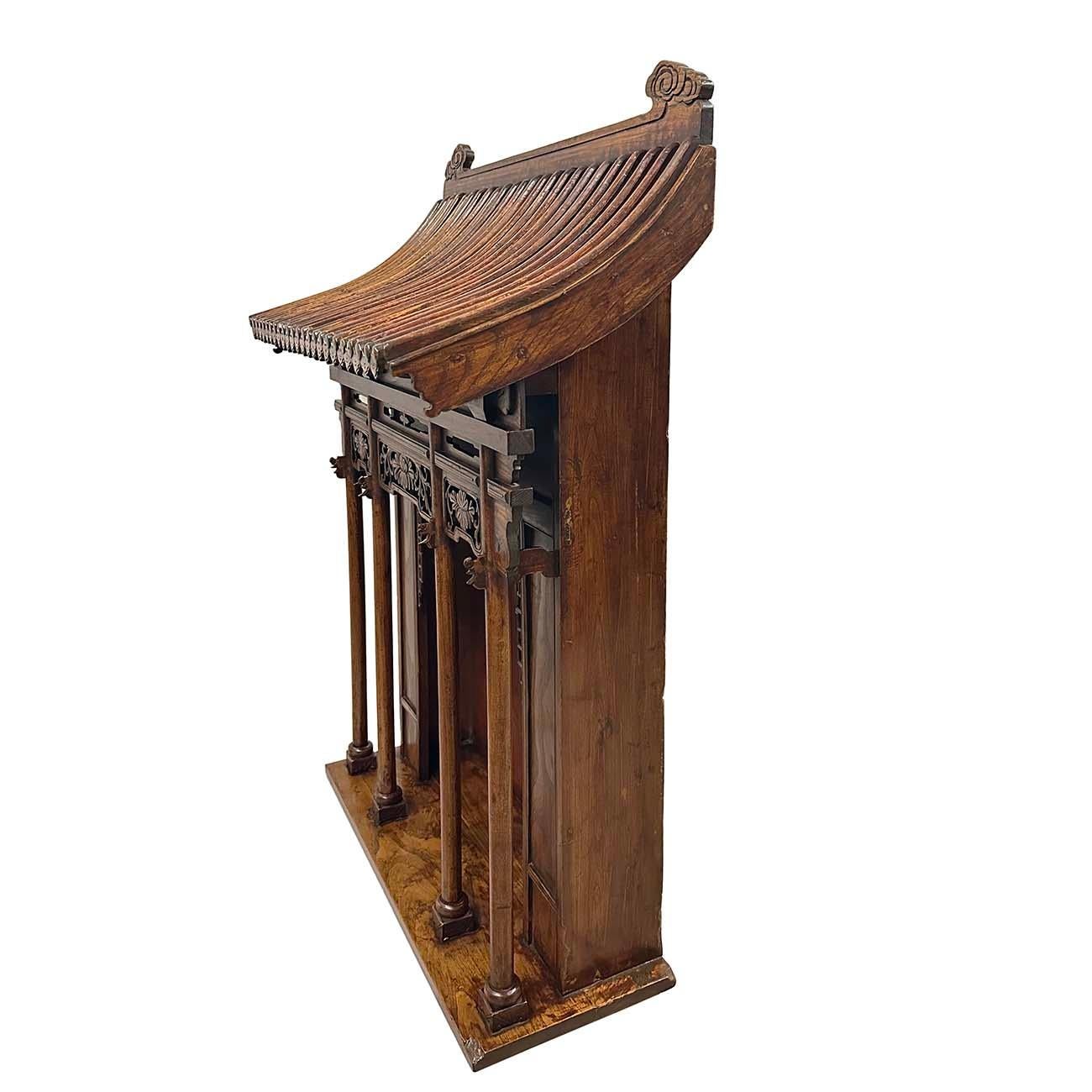 Antiker chinesischer geschnitzter Altar/Buddha-Haus/Shrine aus Holz, frühes 20. Jahrhundert im Angebot 5