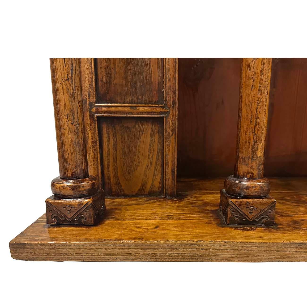 Antiker chinesischer geschnitzter Altar/Buddha-Haus/Shrine aus Holz, frühes 20. Jahrhundert im Angebot 2