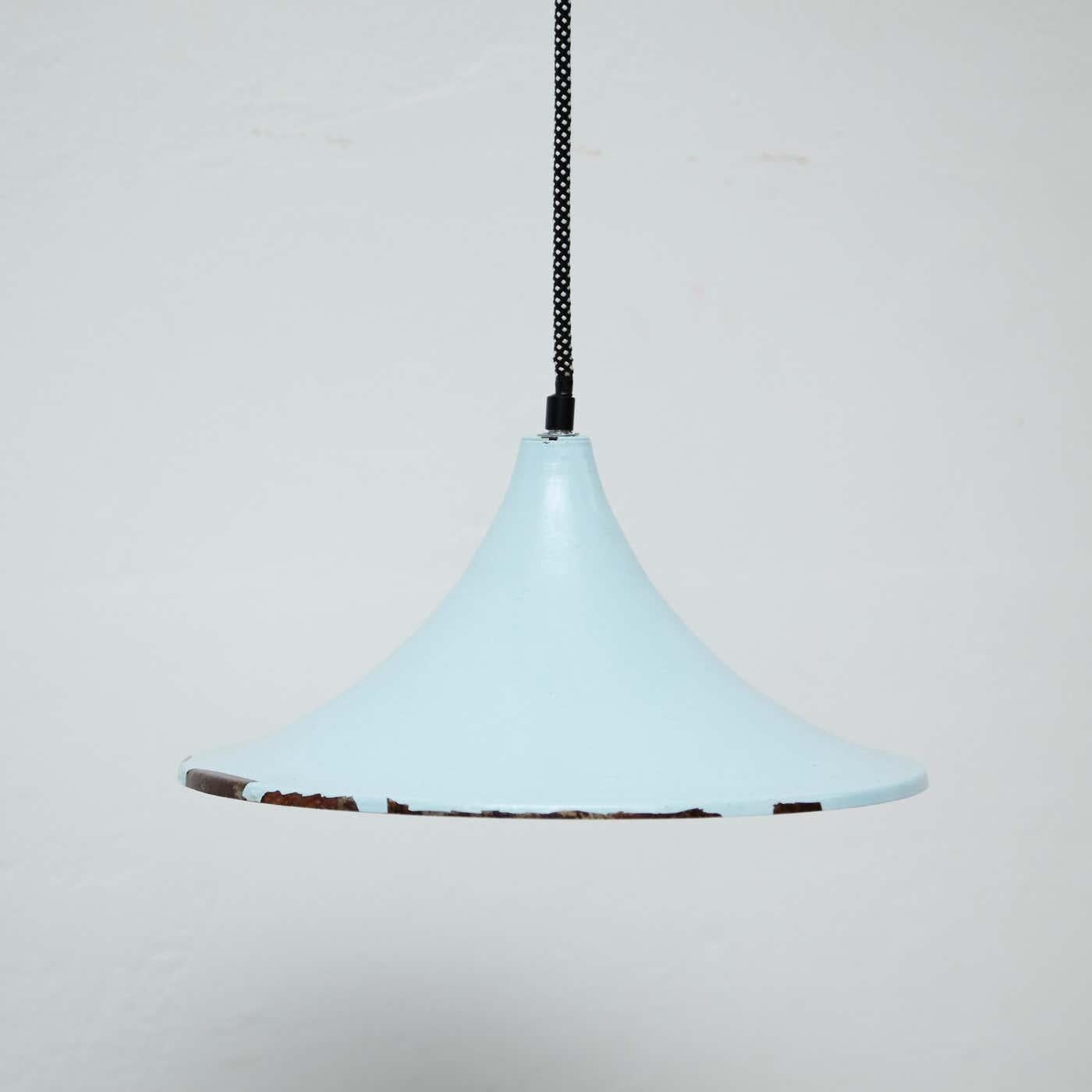 Anfang des 20. Jahrhunderts Antike Deckenlampe aus blauem Messing im Angebot 4