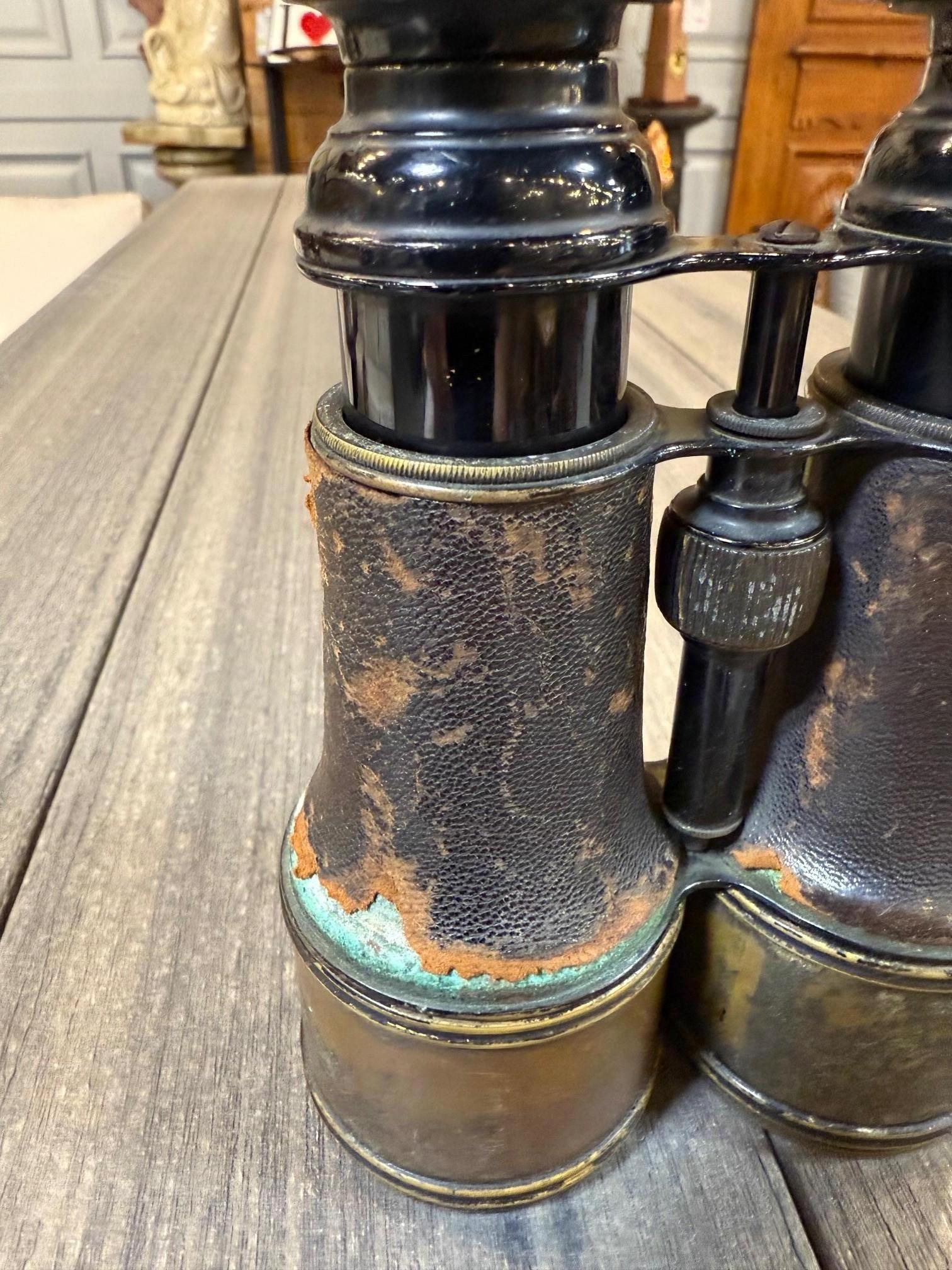 Antique French FT Binocolo in pelle e ottone Parigi dei primi del Novecento in vendita 1