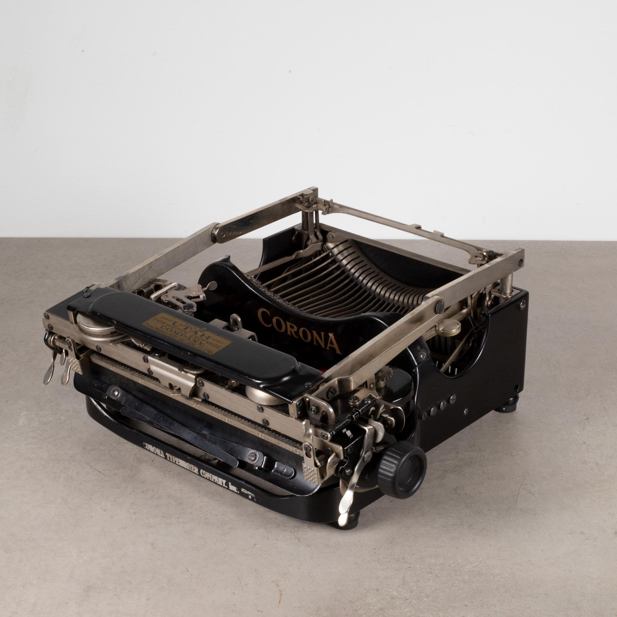 Early 20th Century Antique Corona Flip Top Portable Typewriter, circa 1917 1