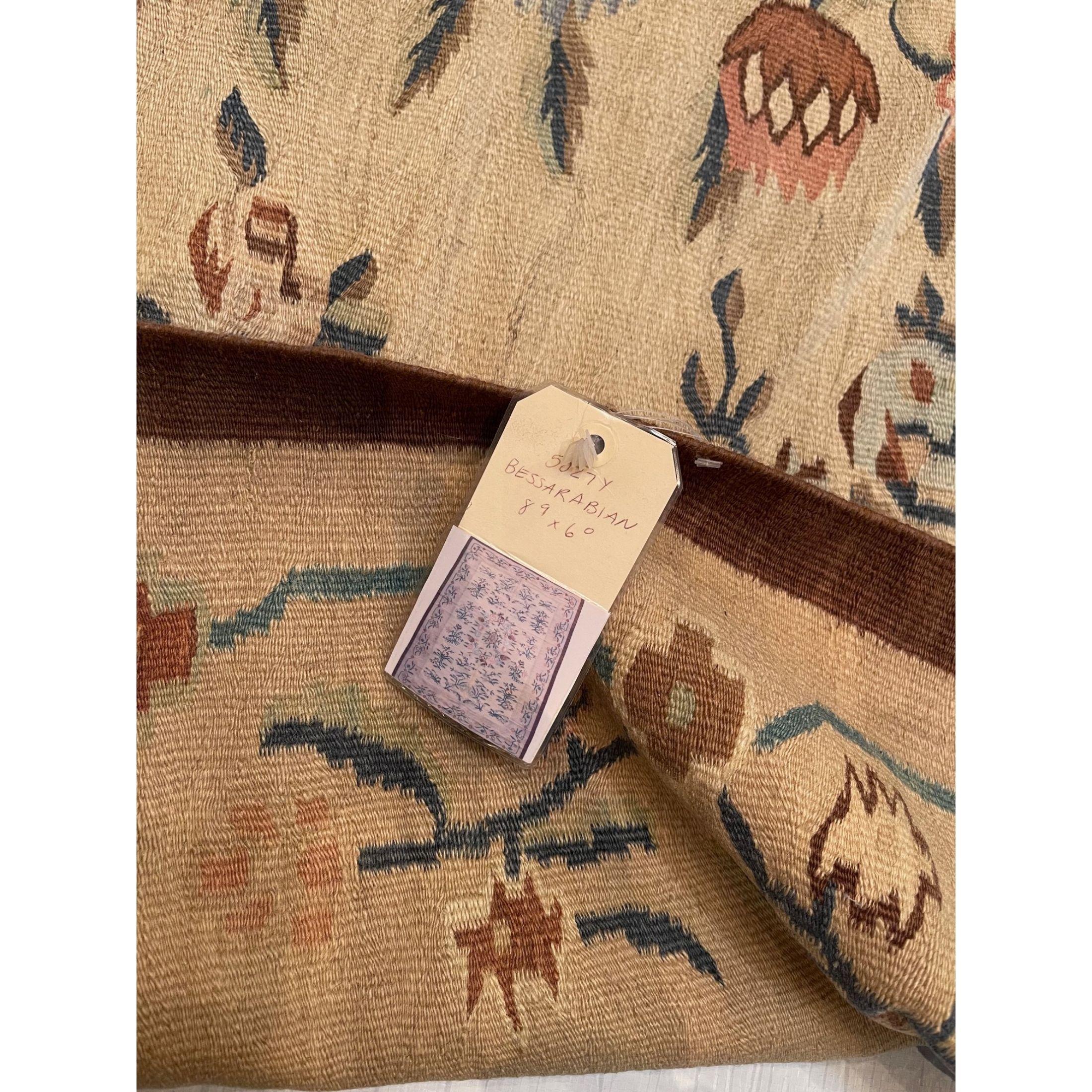 Early 20th Century Antique Floral Bessarabian Kilim Rug In Good Condition For Sale In Los Angeles, US