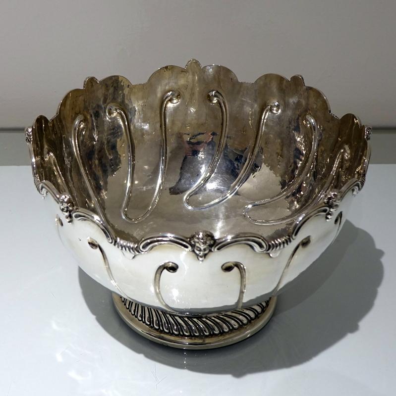British Early 20th Century Antique George V Sterling Silver Bowl London 1913 D & J Welby For Sale