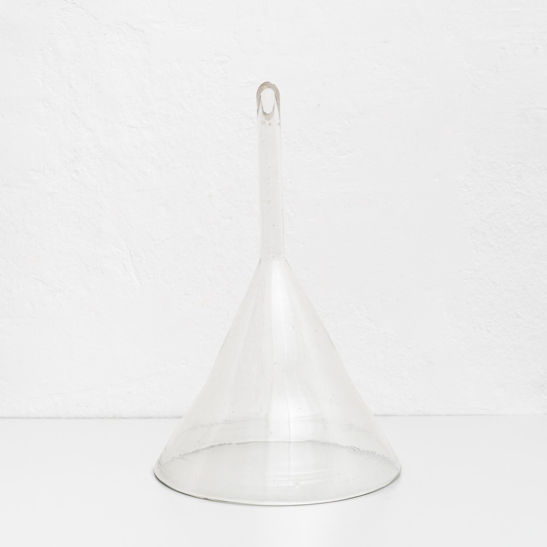 Embudo grande de cristal antiguo de principios del siglo XX en venta 8