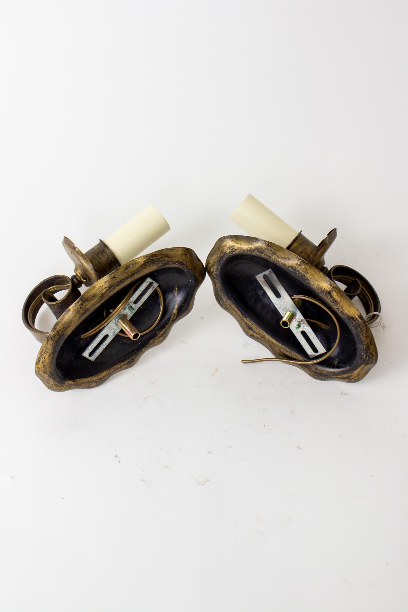 Early 20th Century Antique Gold Oval Sconces - a Pair In Excellent Condition For Sale In Canton, MA