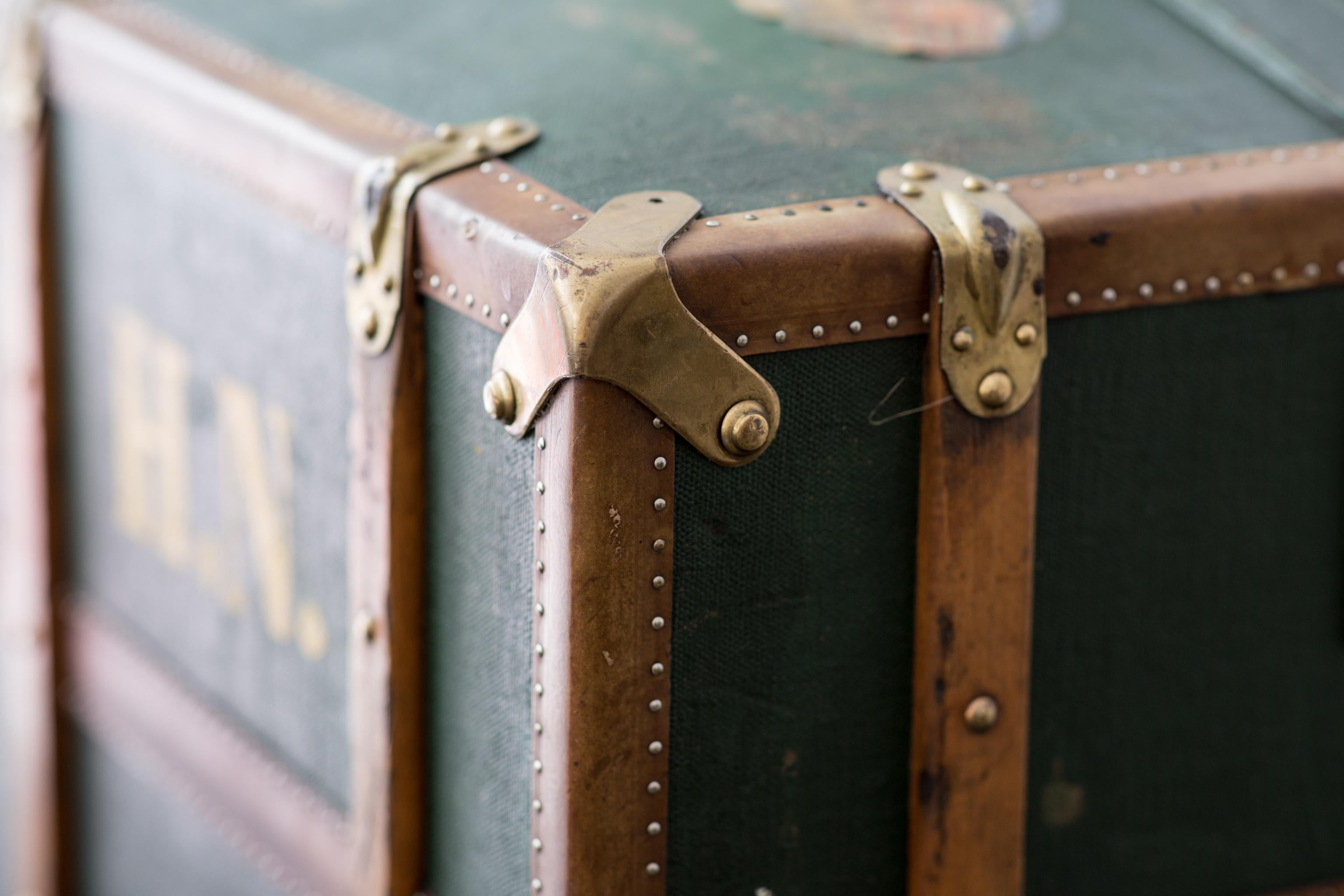 Early 20th Century Antique Green Wardrobe Linen Steamer Trunk 5