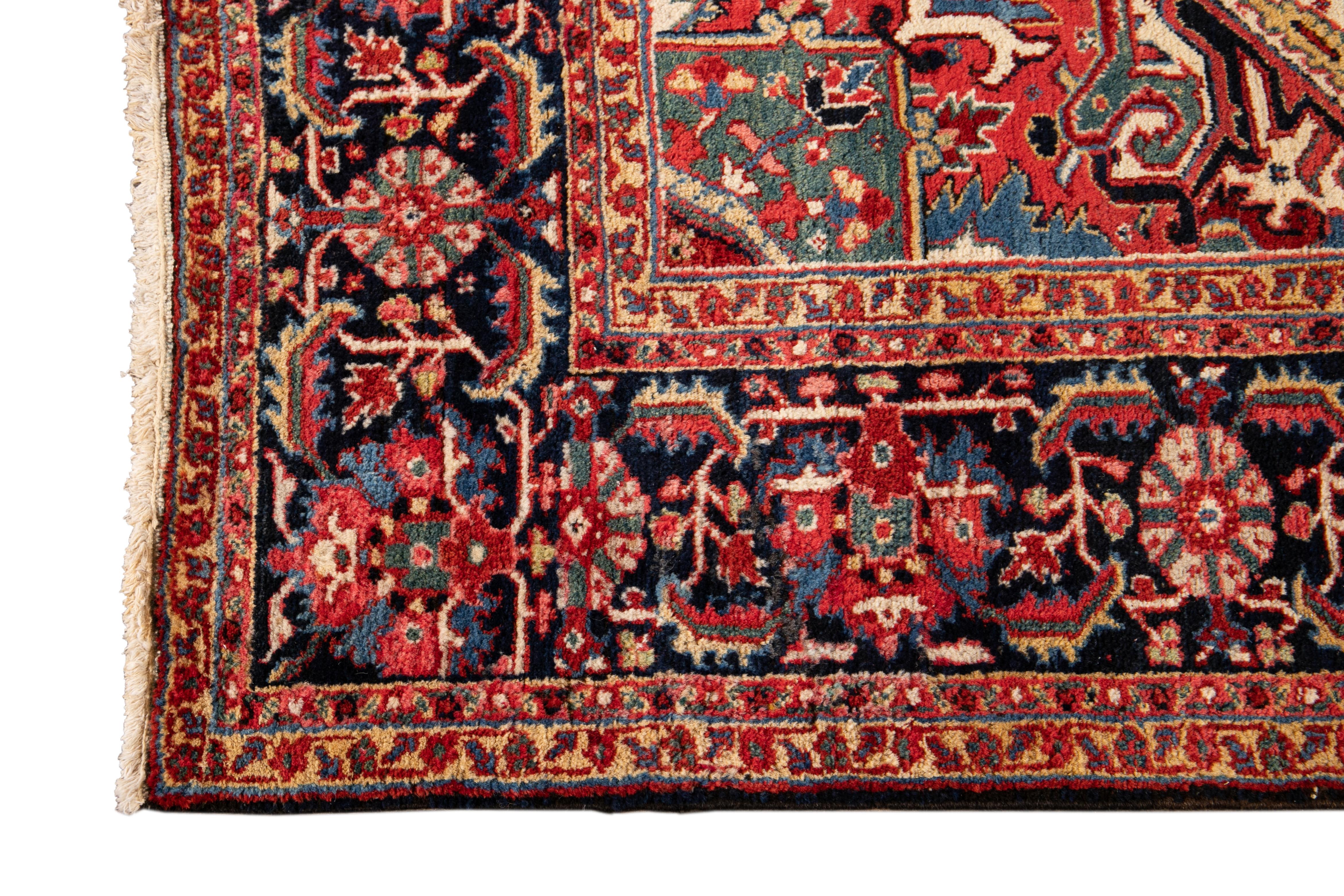 Early 20th Century Antique Heriz Rug Wool Rug In Good Condition For Sale In Norwalk, CT
