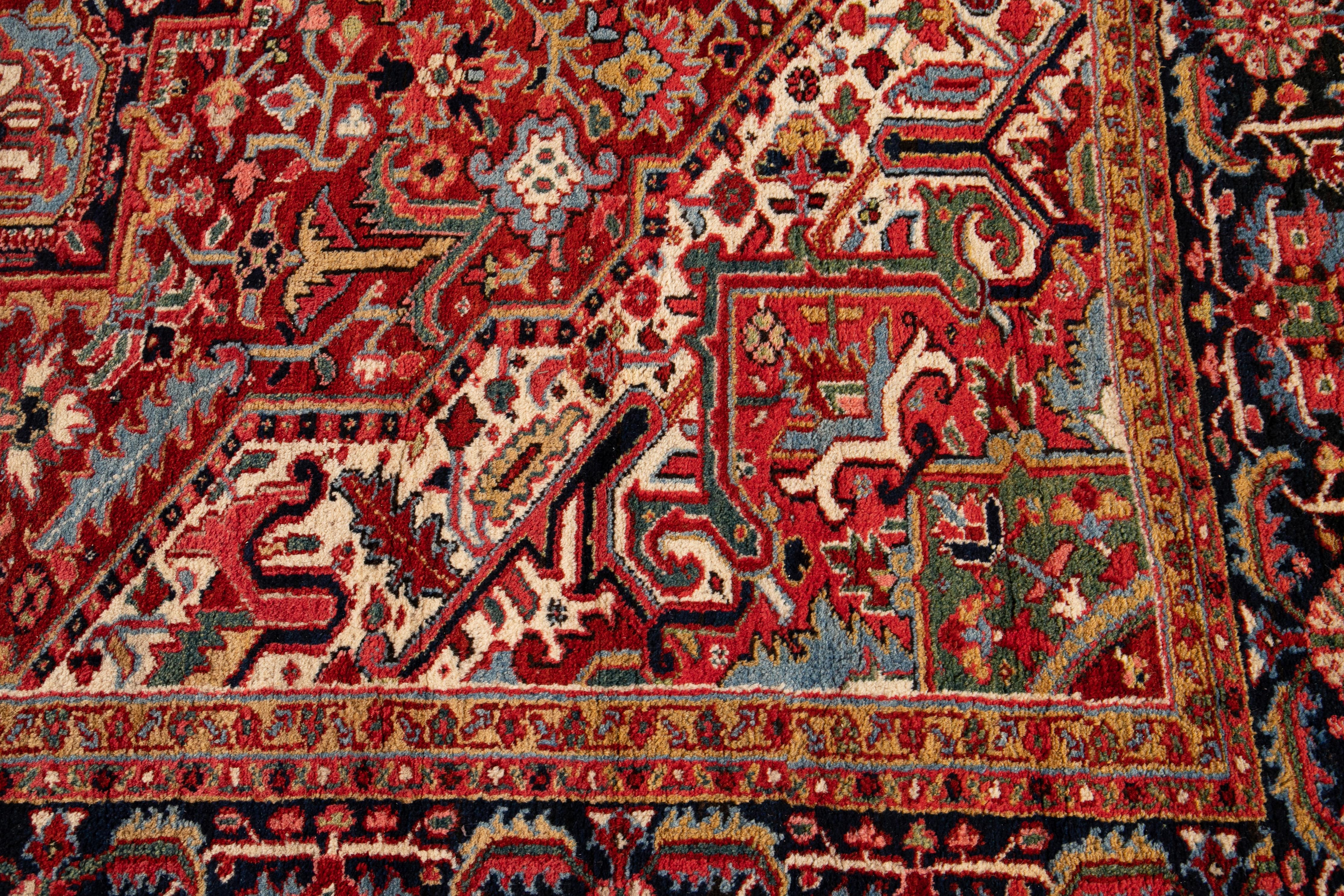 Early 20th Century Antique Heriz Rug Wool Rug For Sale 4