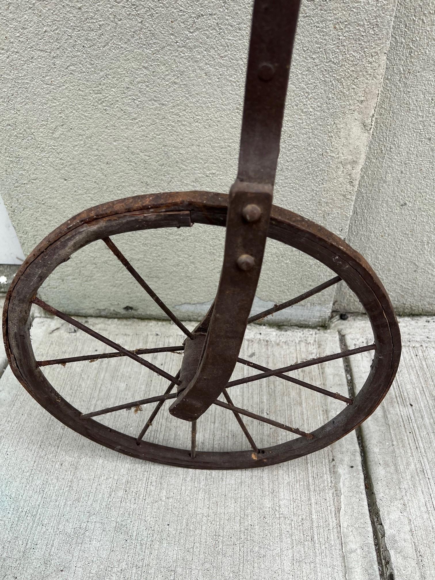 Early 20th Century Antique High Wheel Bicycle  In Good Condition For Sale In Stamford, CT